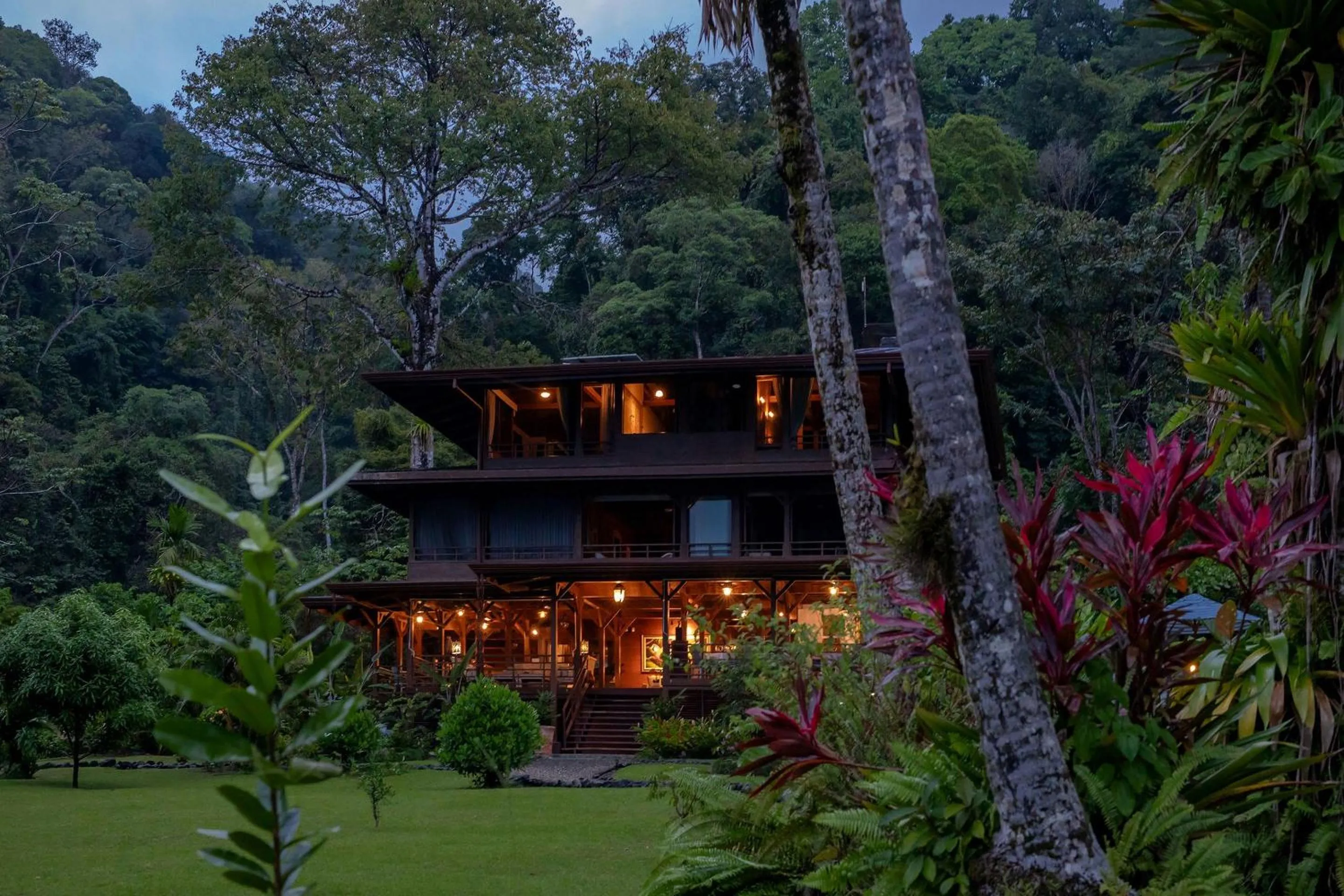 Property building in Playa Cativo Lodge
