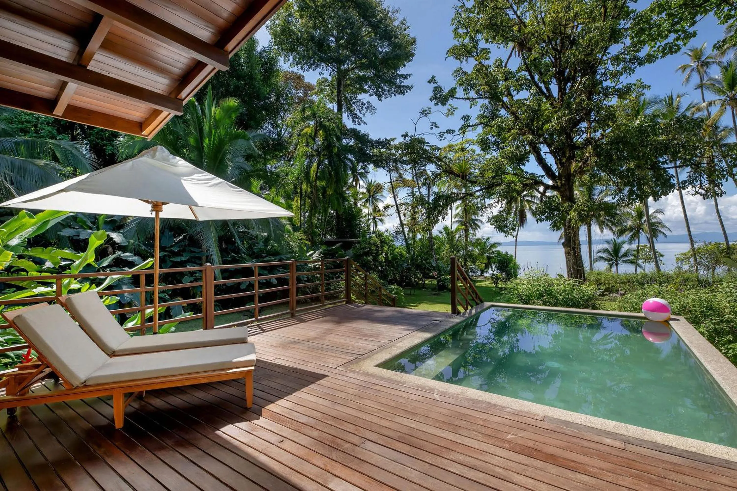 Natural landscape in Playa Cativo Lodge