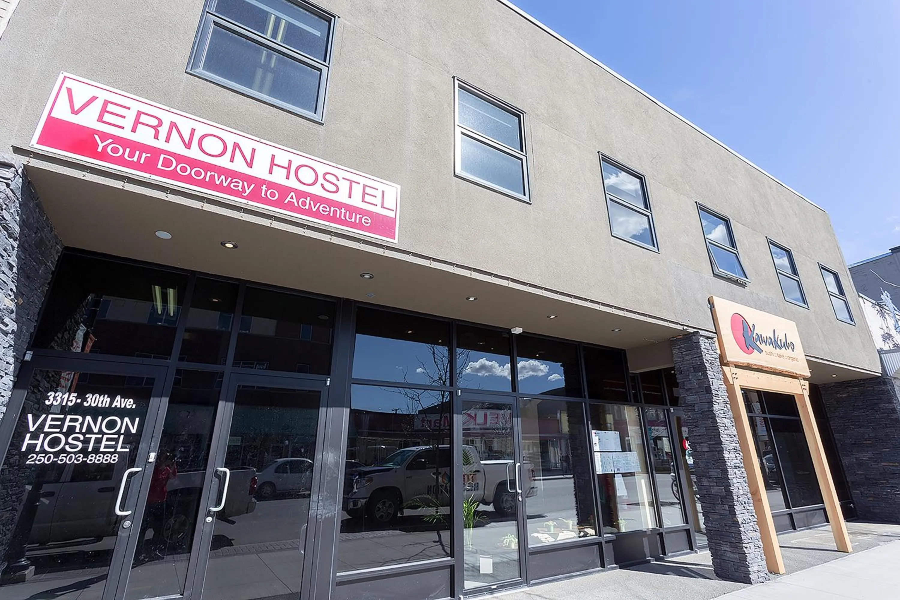 Facade/entrance in Vernon Hostel