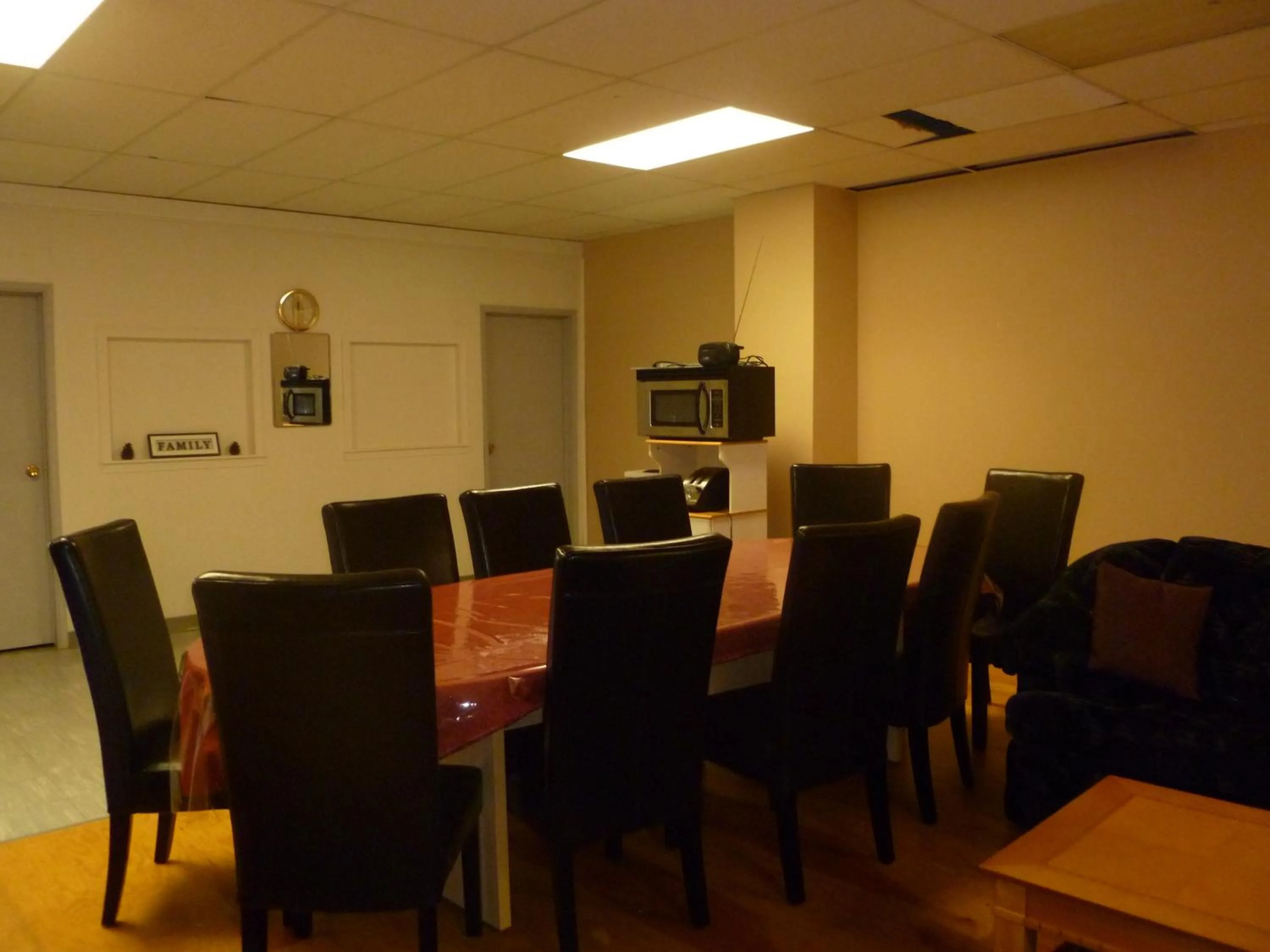 Dining area in Vernon Hostel