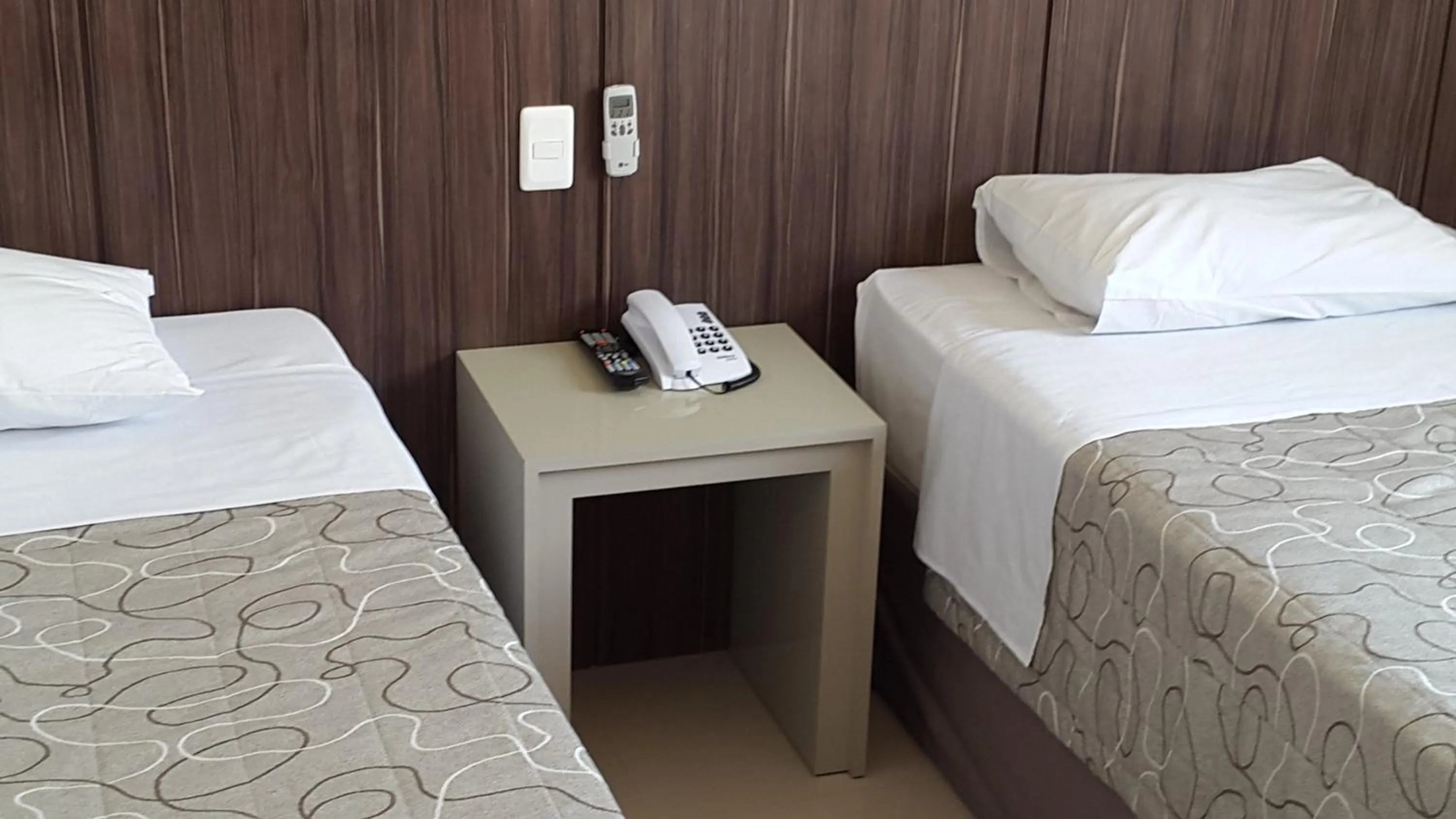 Bed in Hotel Abba Uno