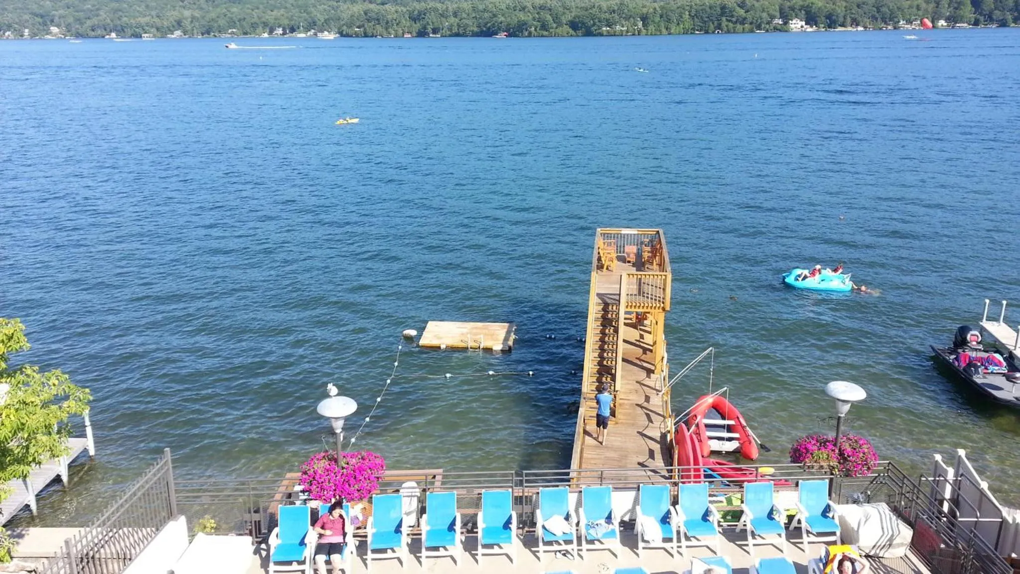 Lake view in The Lake Motel