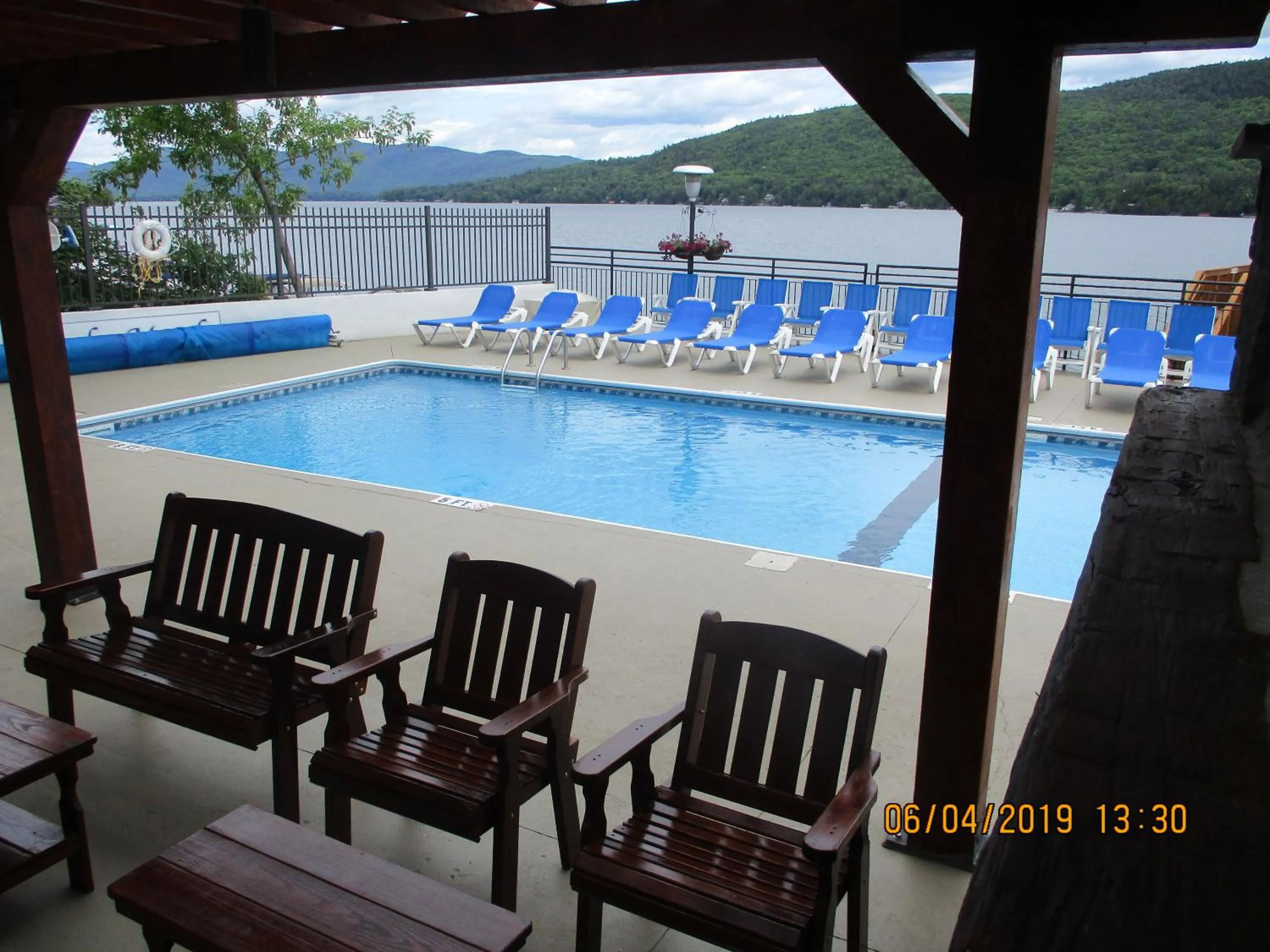Balcony/Terrace in The Lake Motel