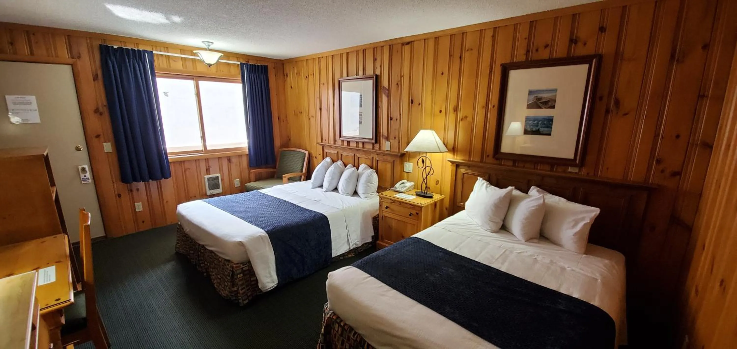 Bed in The Lake Motel