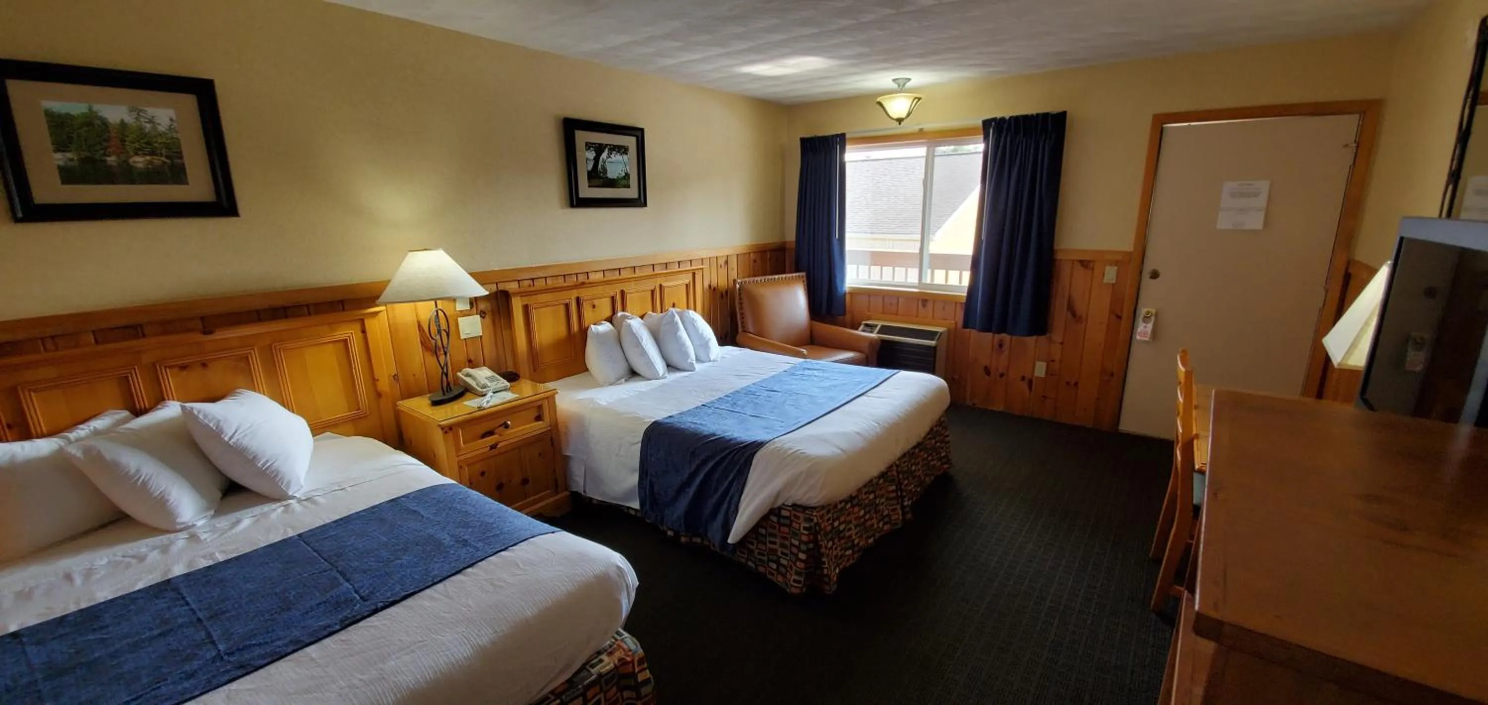 Bed in The Lake Motel