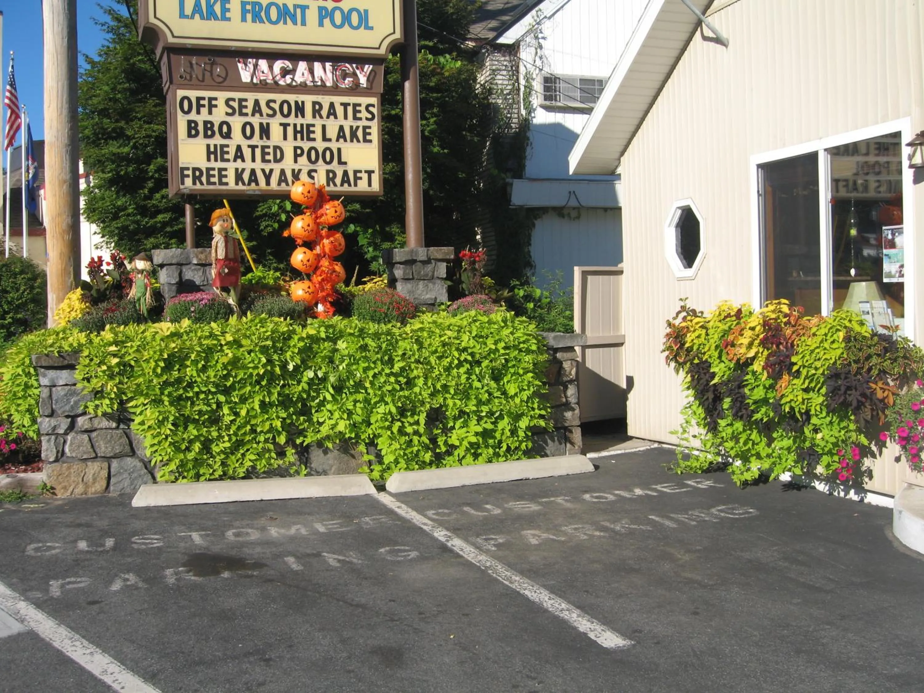 Property building in The Lake Motel