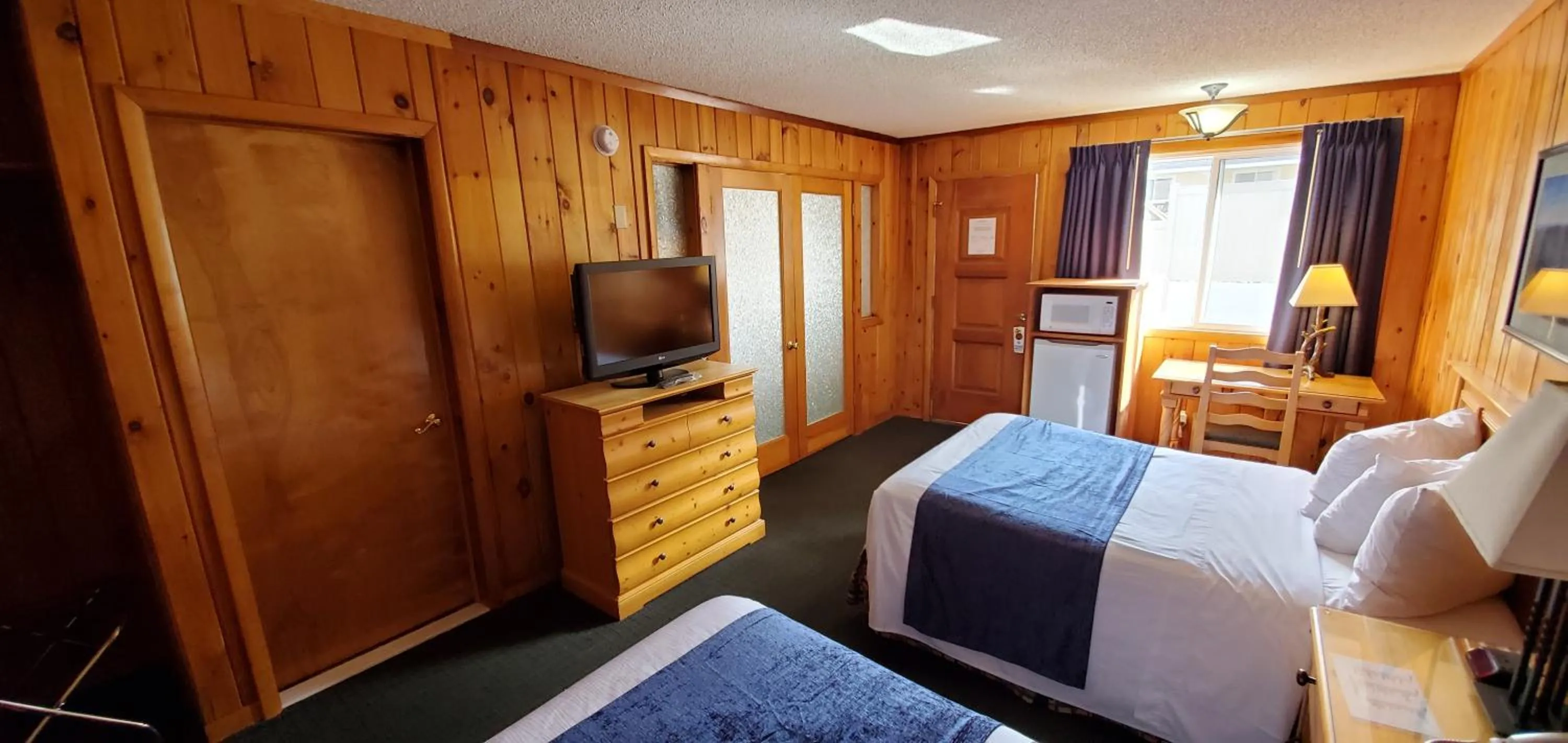 The Lake Motel