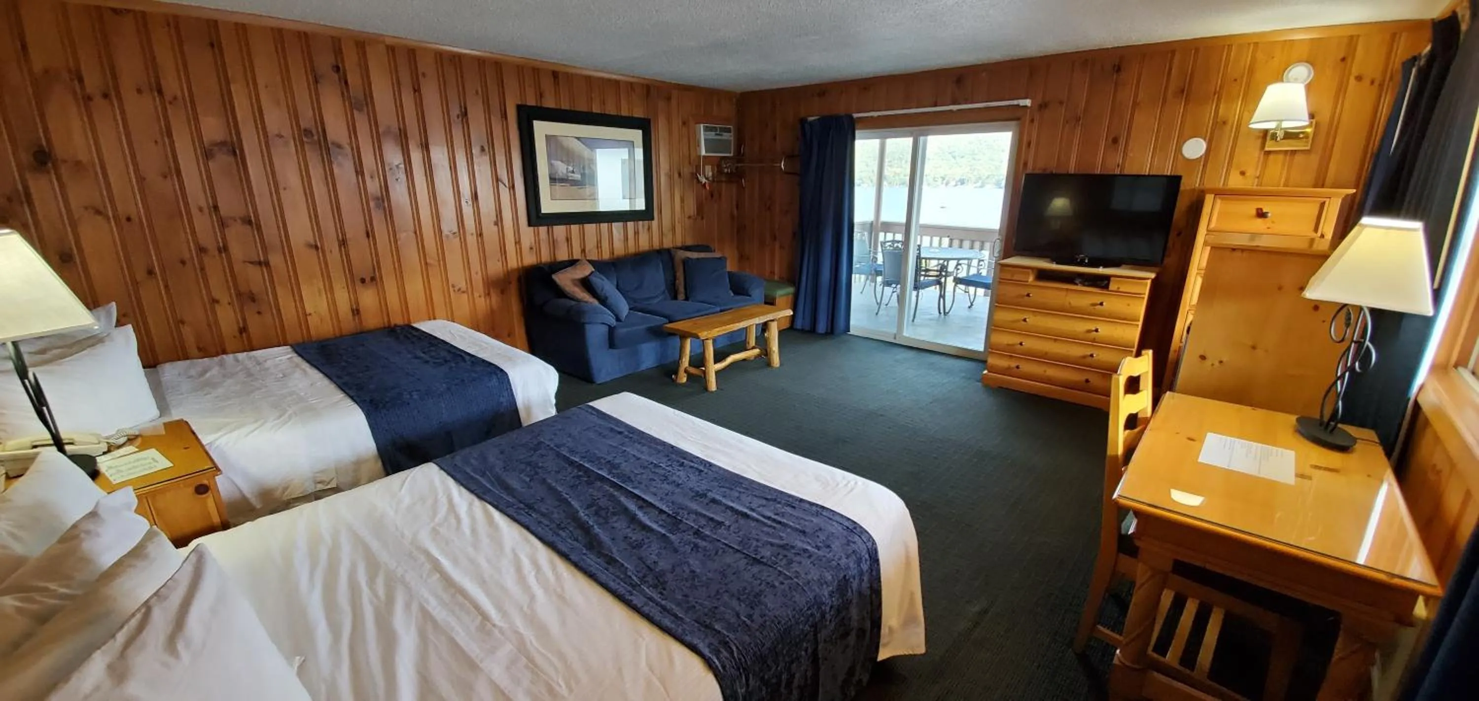 Bed in The Lake Motel