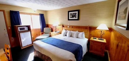 The Lake Motel