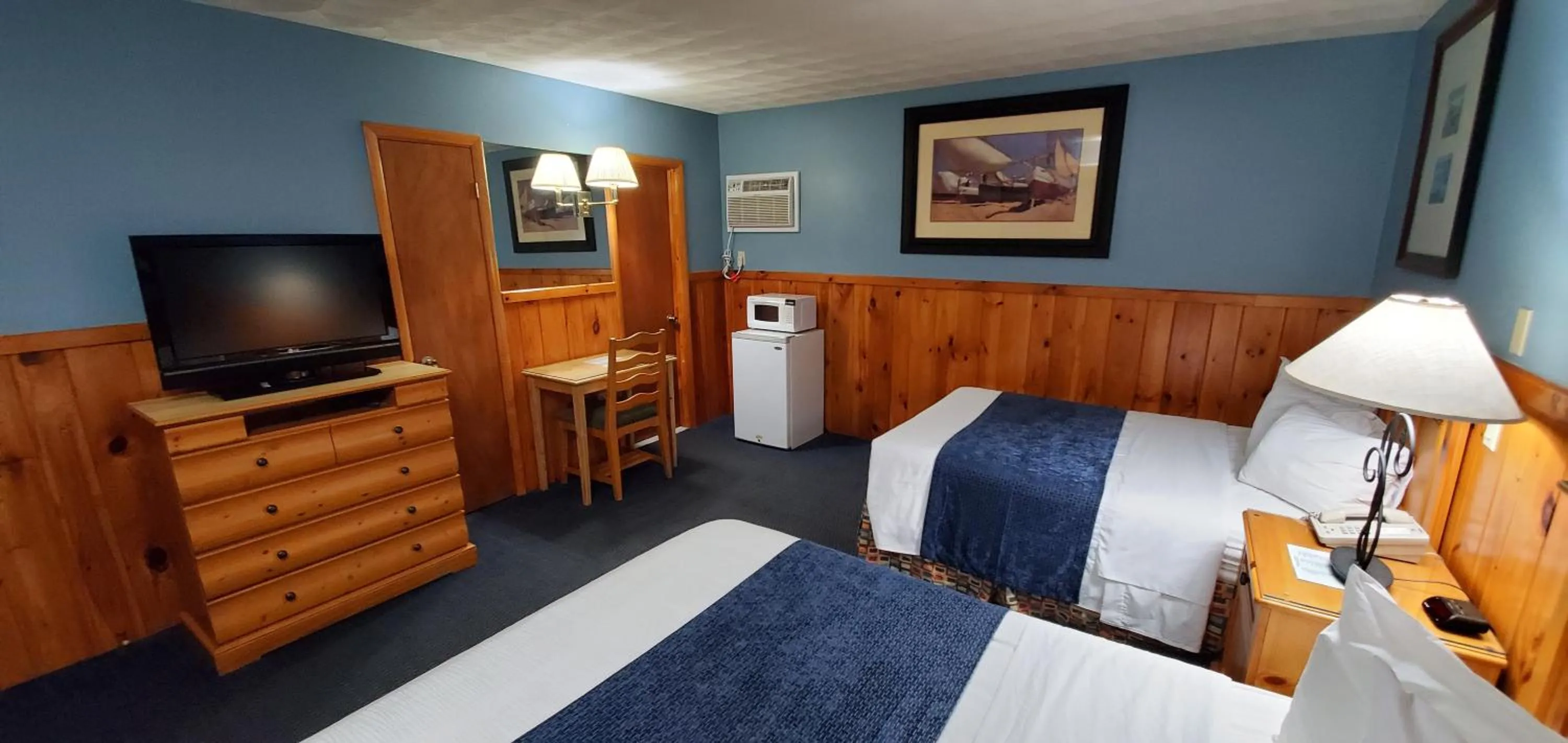 Bed in The Lake Motel