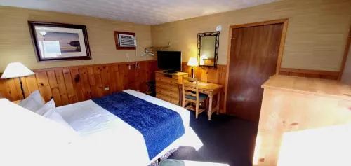 The Lake Motel