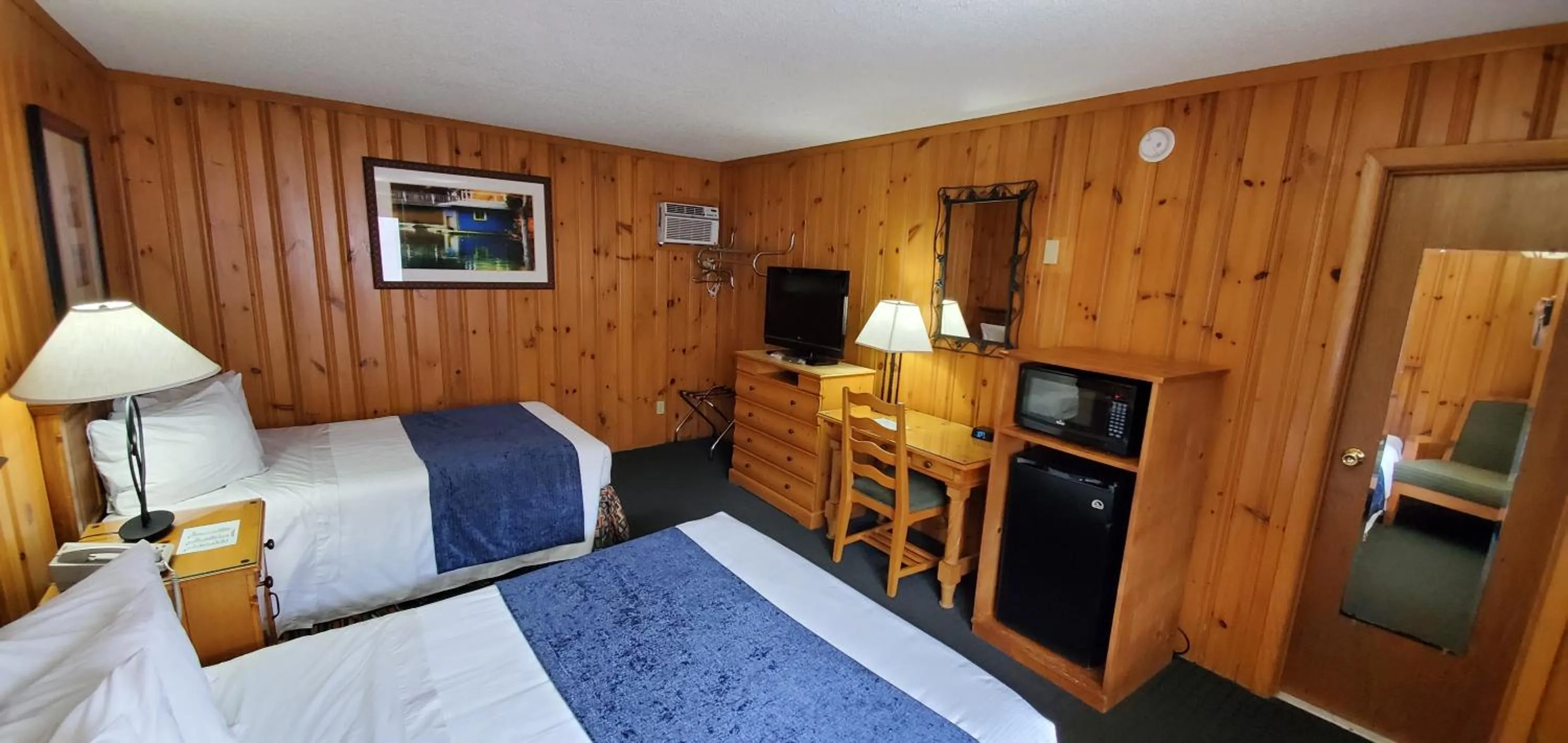 Bed in The Lake Motel