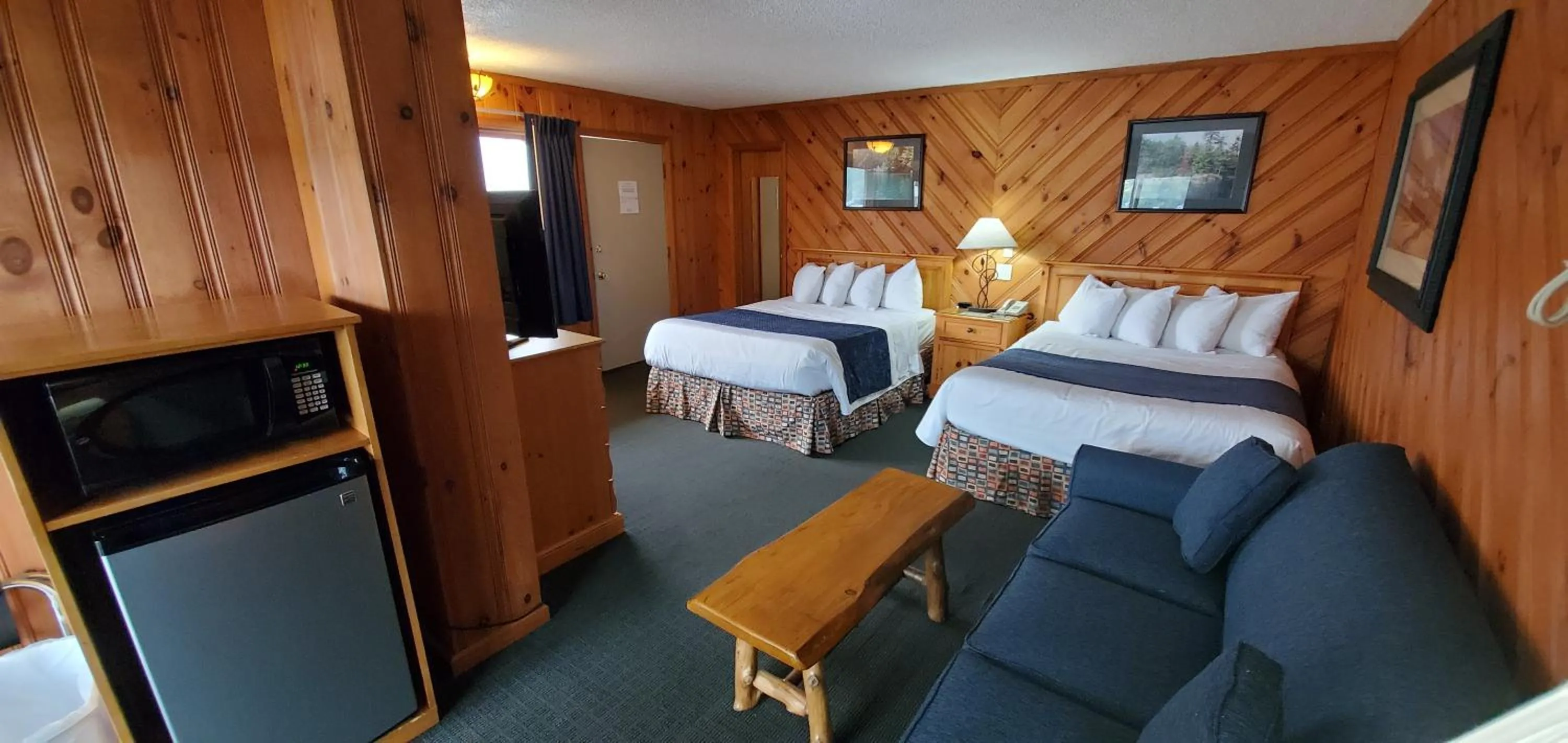 Bed in The Lake Motel