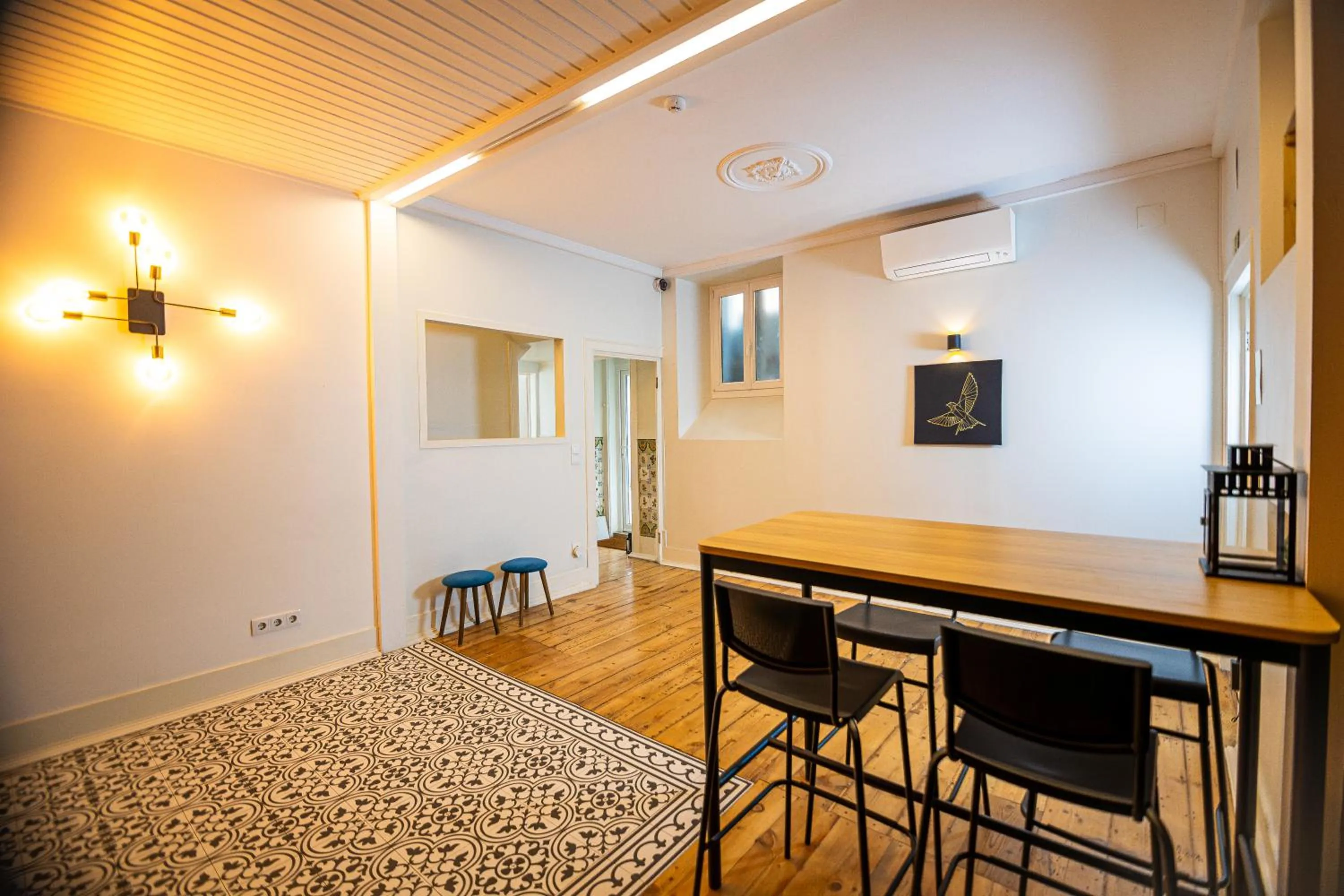 Dining area in VAGO Alcântara Suites