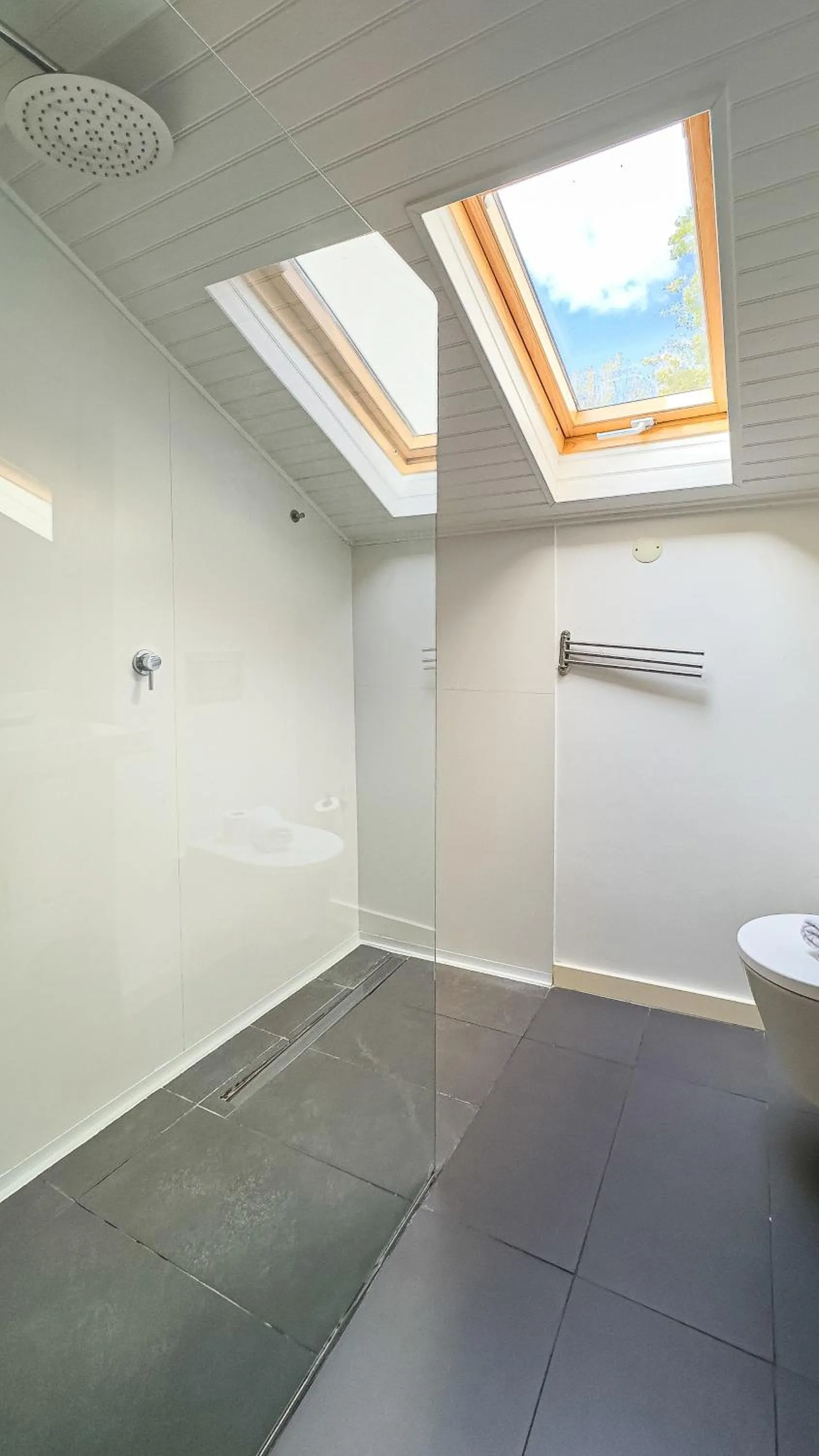 Toilet in VAGO Alcântara Suites