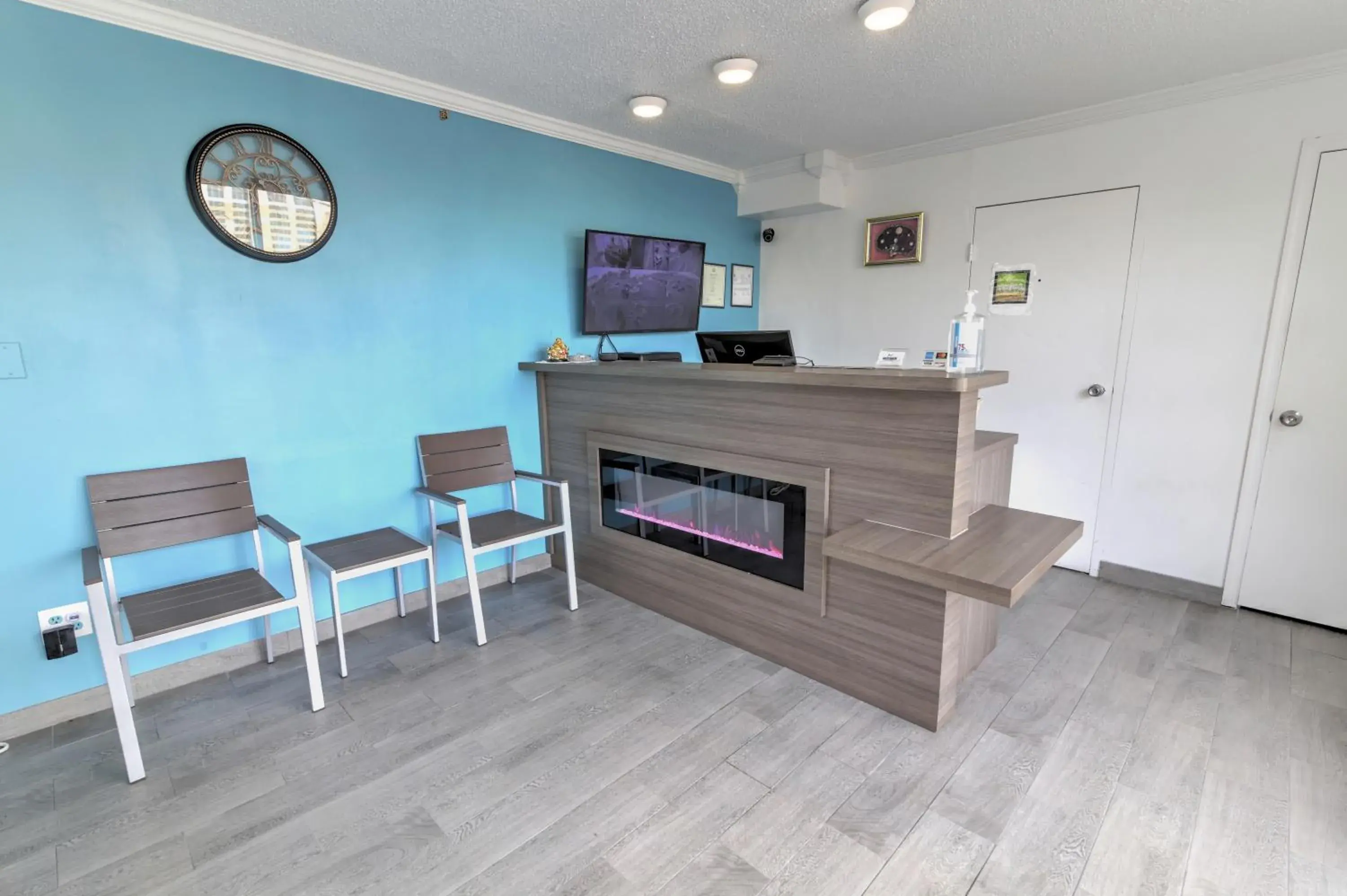 Lobby or reception in White Marlin Inn - Virginia Beach Lobby or reception in White Marlin Inn - Virginia Beach