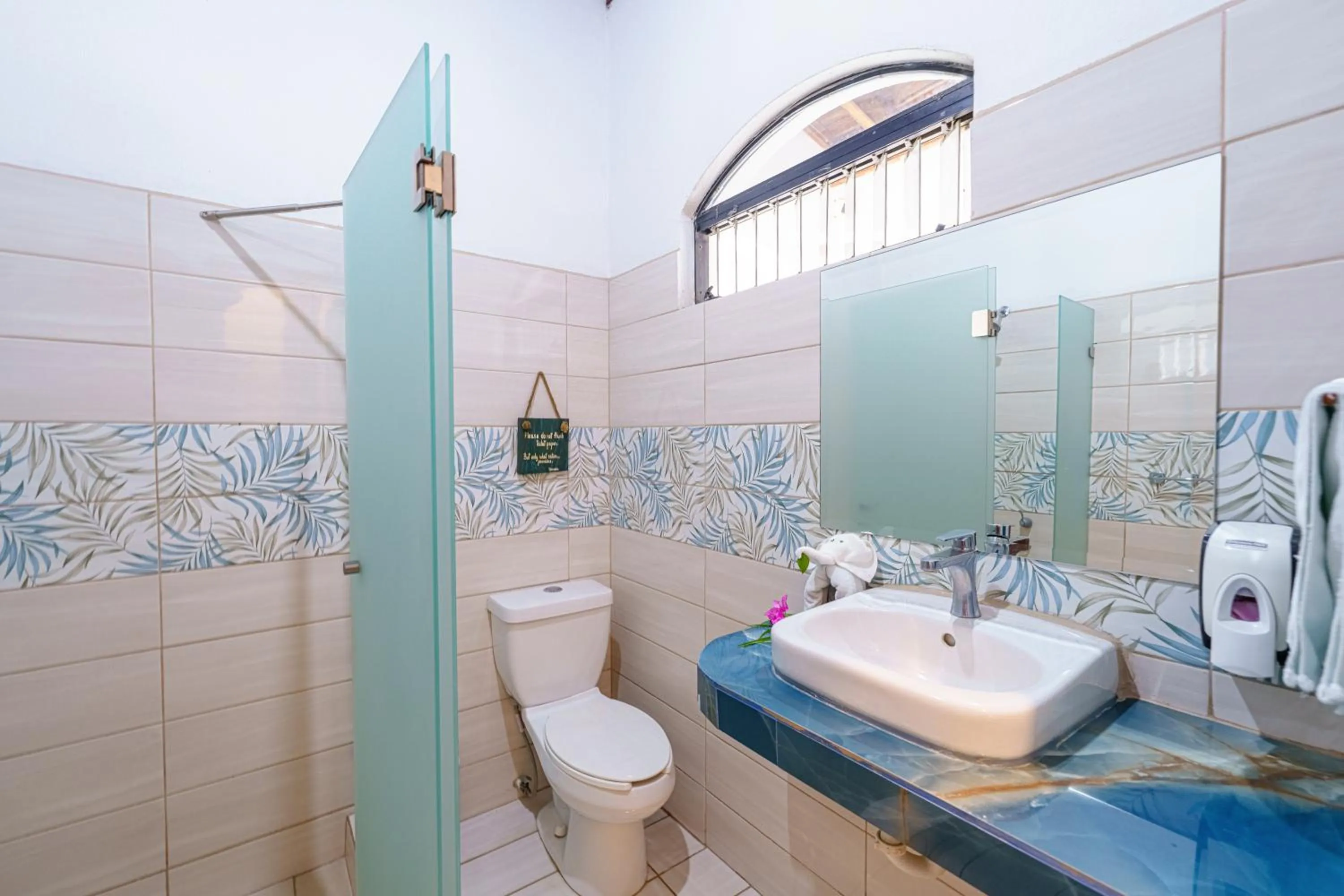 Bathroom in Hotel Mar Rey