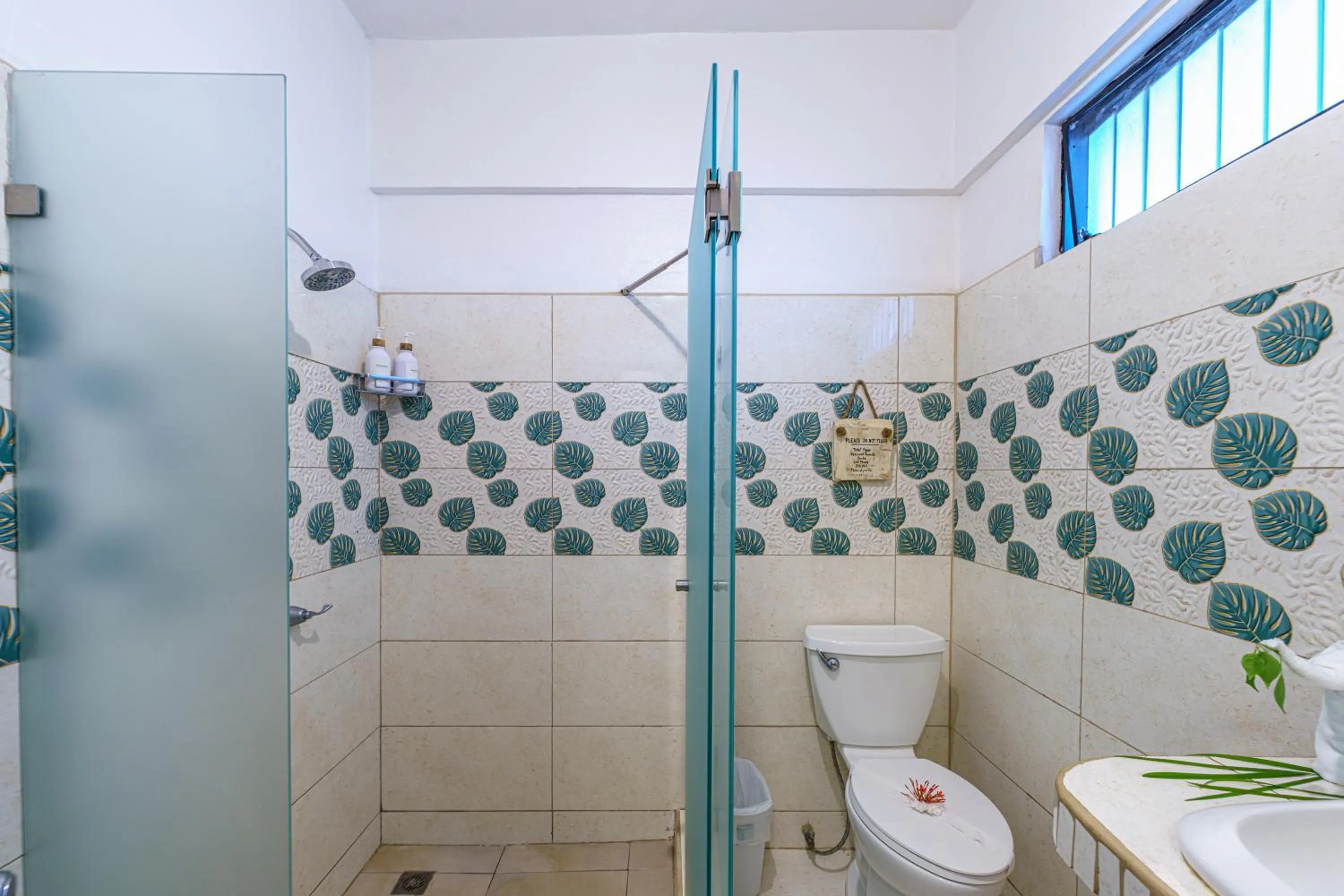 Bathroom in Hotel Mar Rey