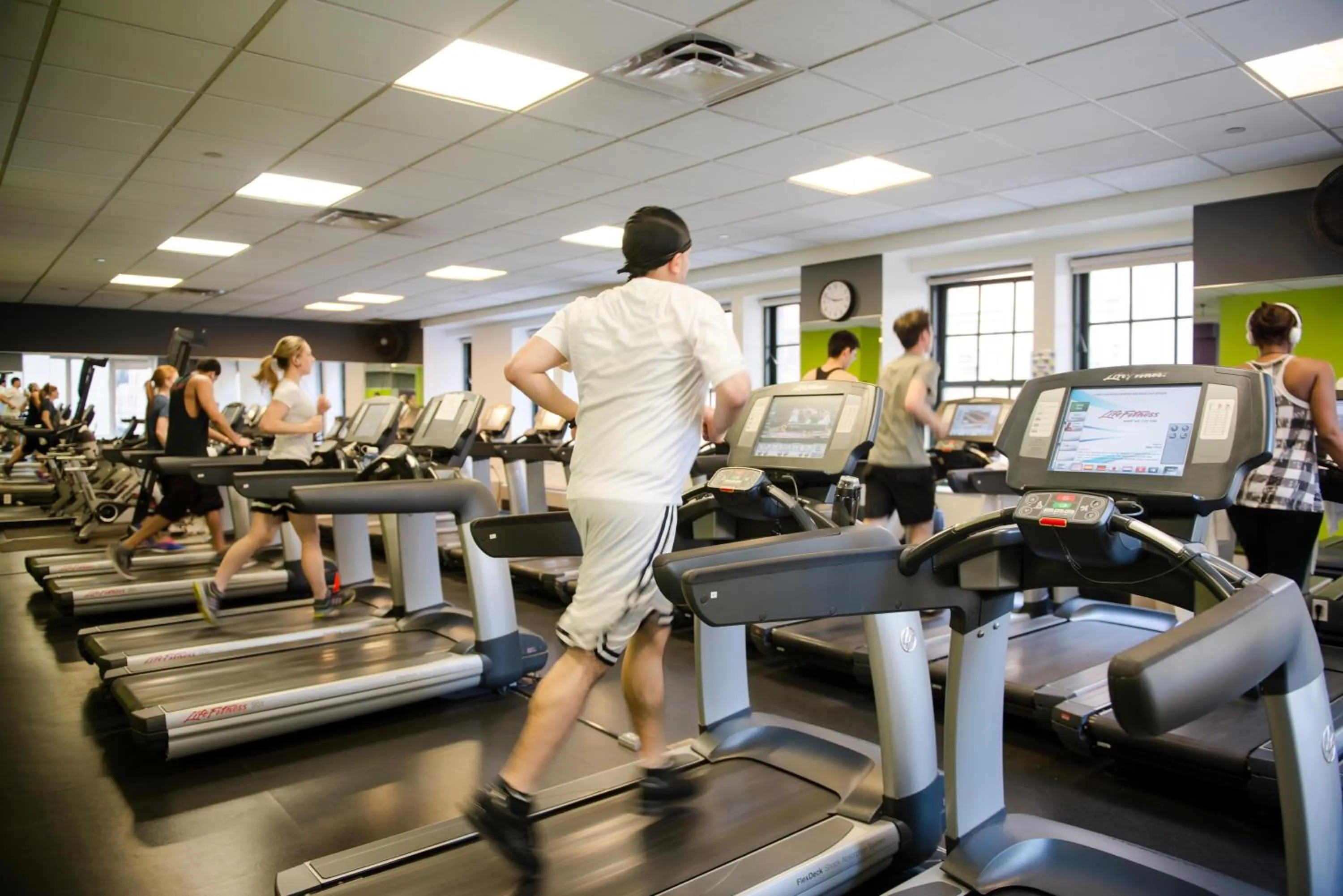 Fitness centre/facilities in West Side YMCA