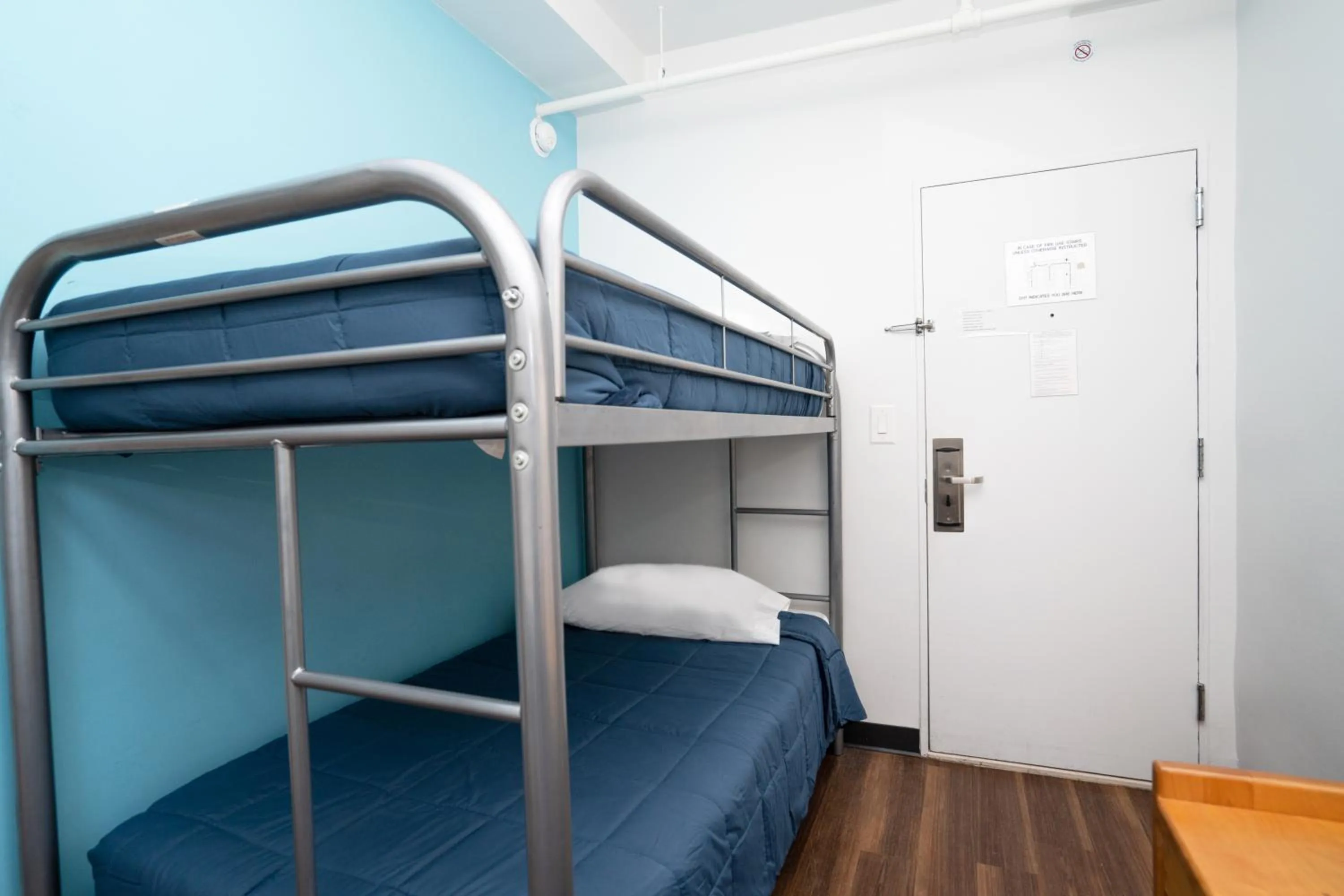 bunk bed, Bed in West Side YMCA