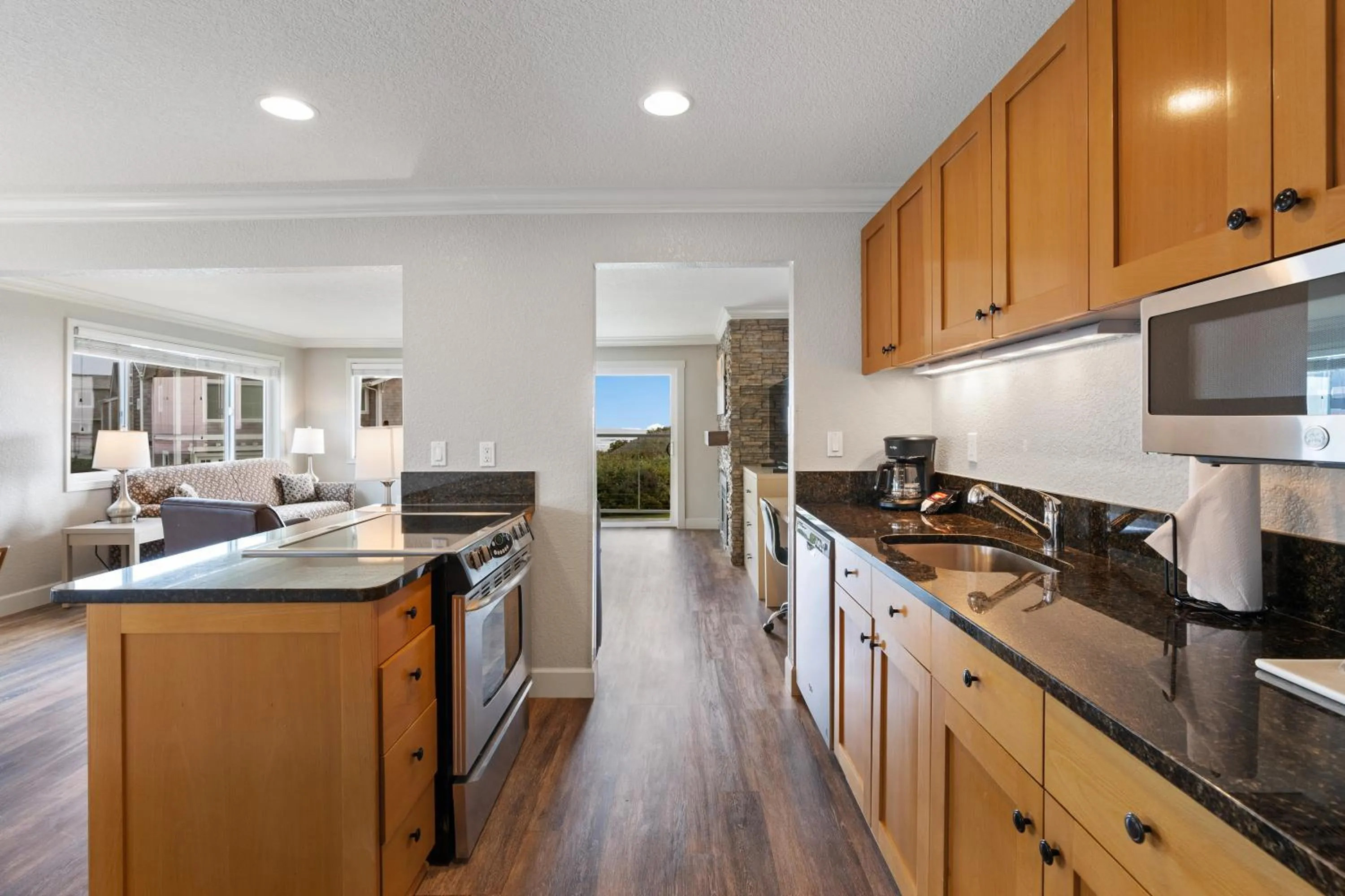 Coffee/tea facilities in Tolovana Inn