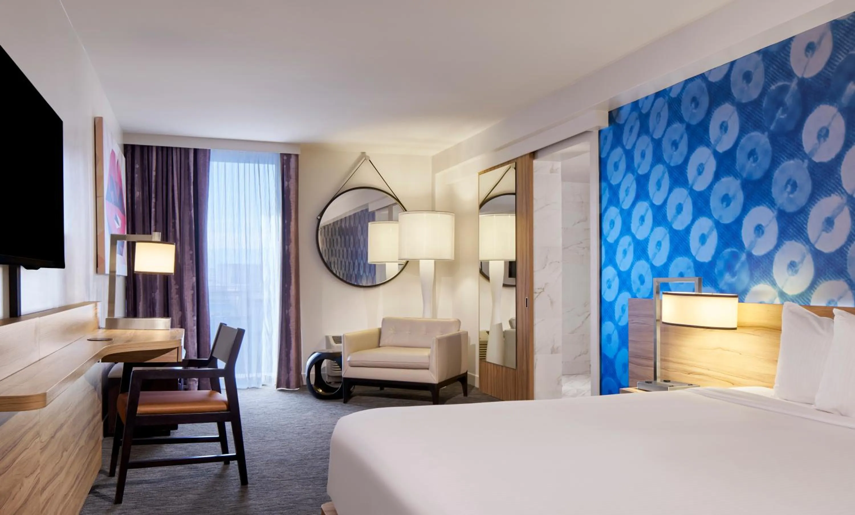 Bed in The LINQ Hotel & Casino, A Caesars Destination