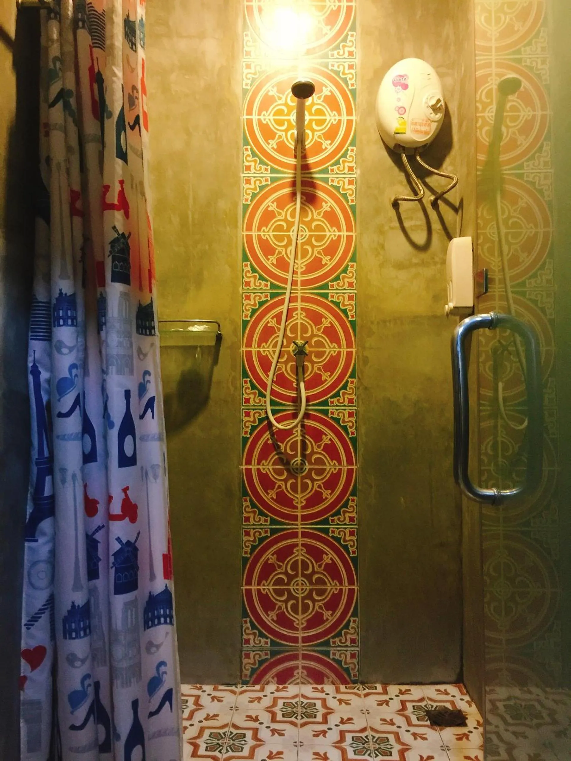 Shower in Phuket Sunny Hostel