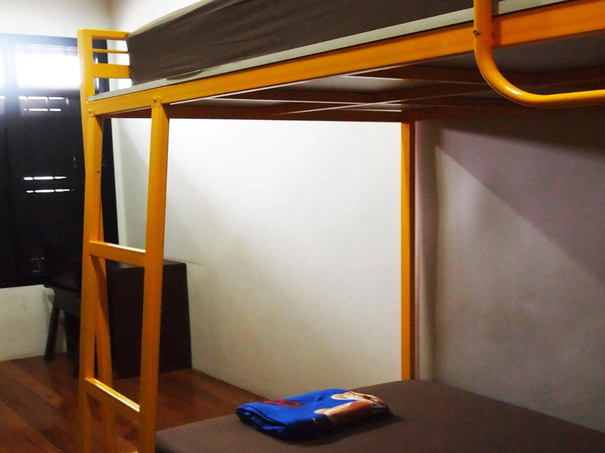 bunk bed in Phuket Sunny Hostel