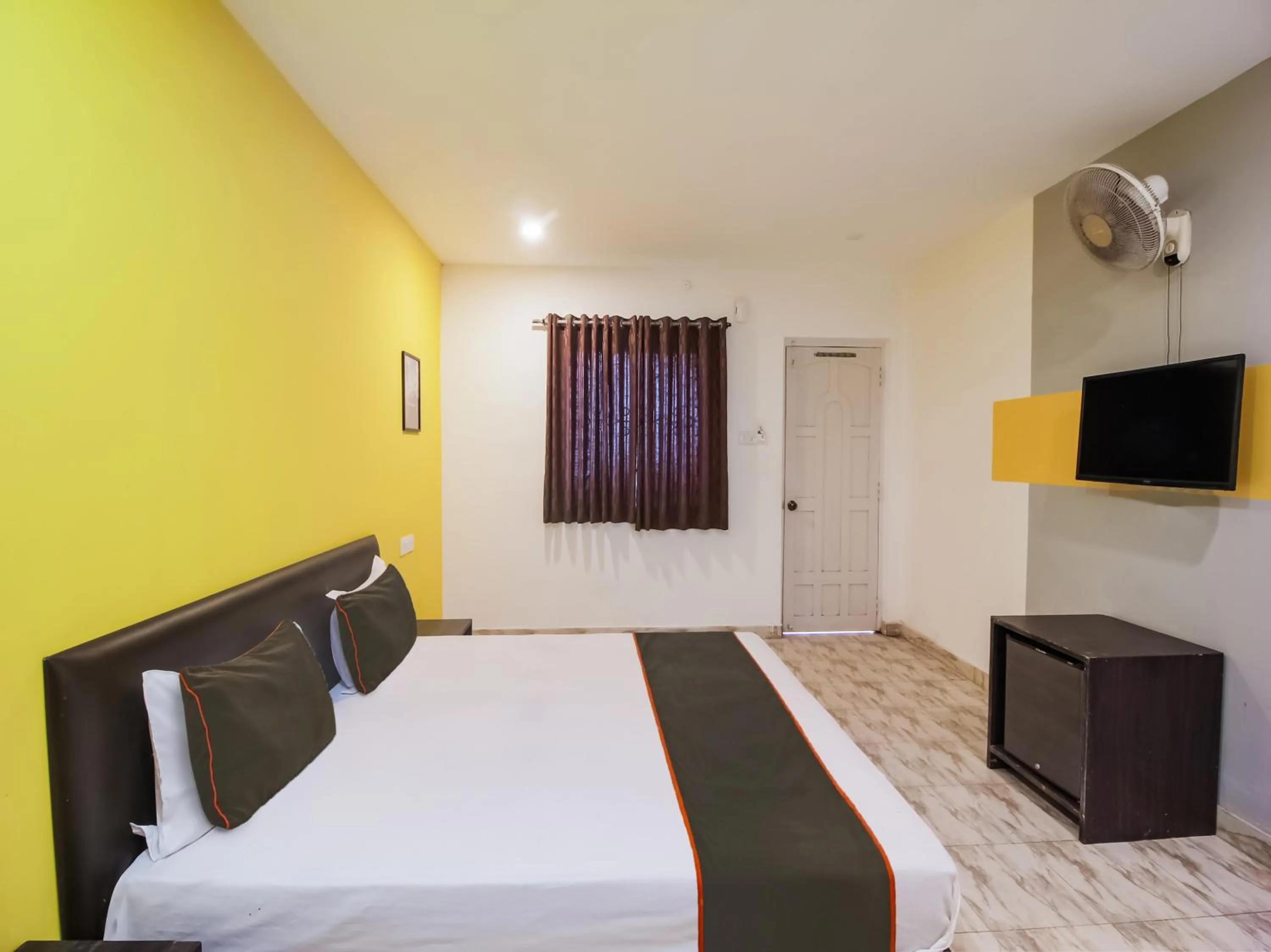 Bedroom, Bed in Hotel O MAP INN