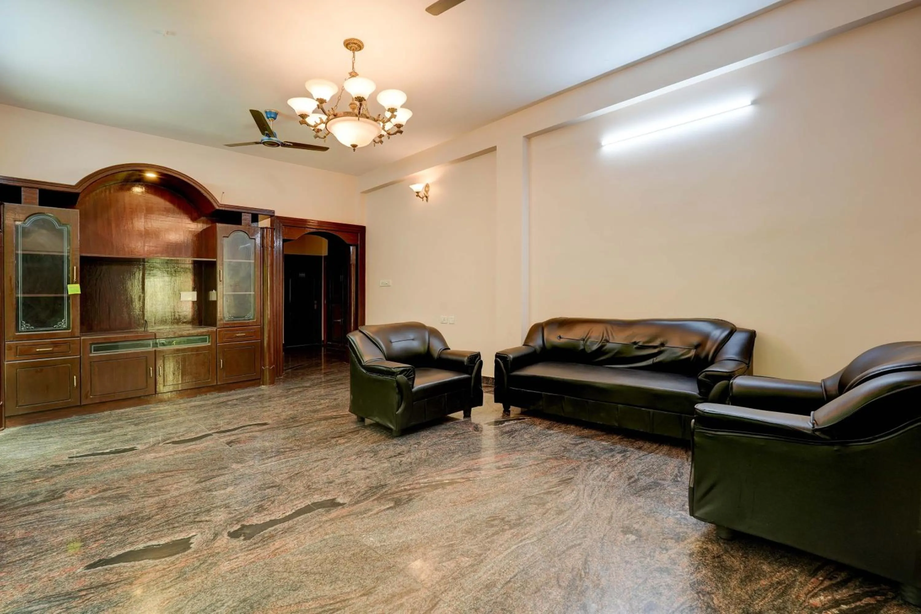 Lobby or reception in Super Hotel O VSV Guest House