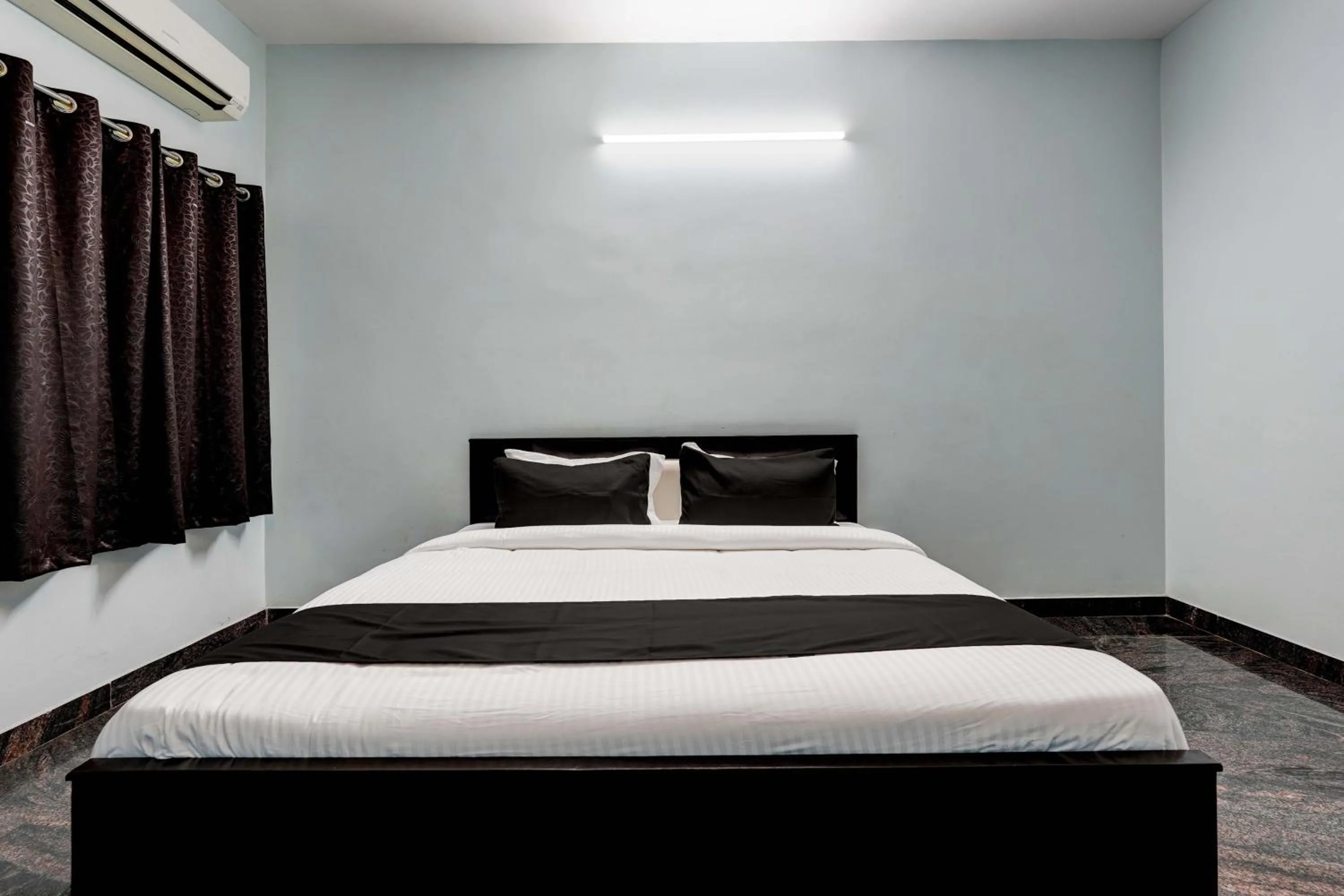 Bedroom, Bed in Super Hotel O VSV Guest House