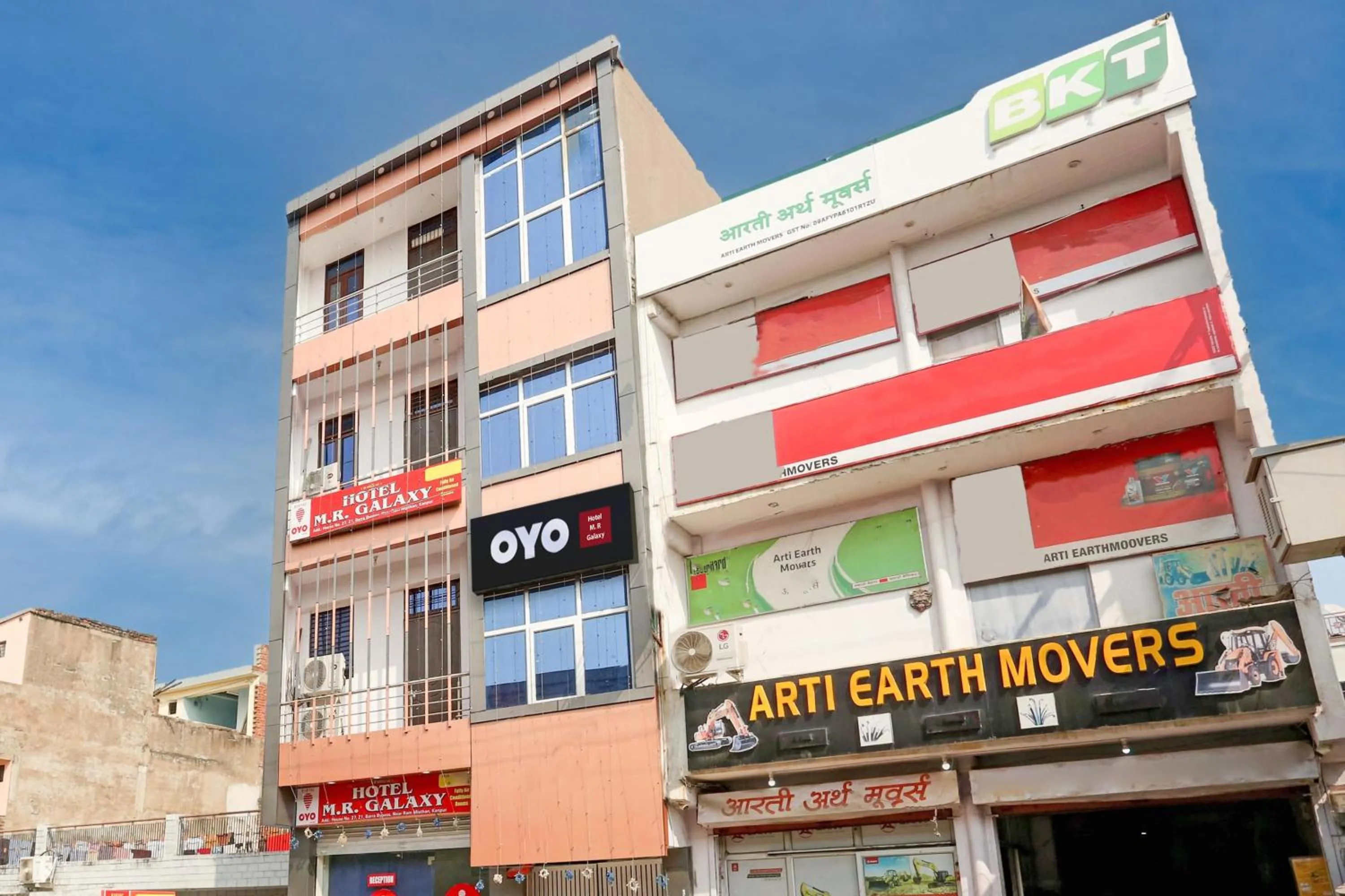 Facade/entrance in Hotel O M R Galaxy