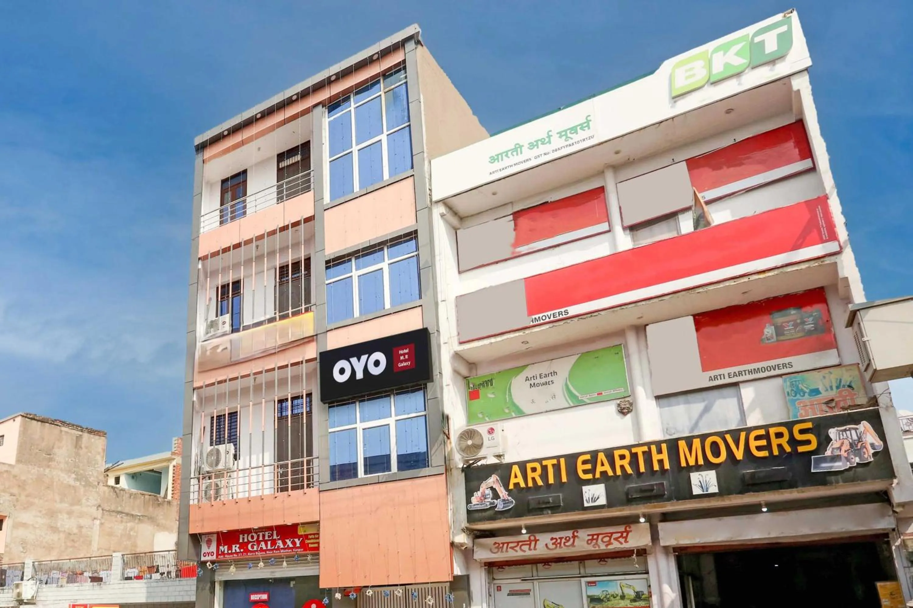 Facade/entrance in Hotel O M R Galaxy