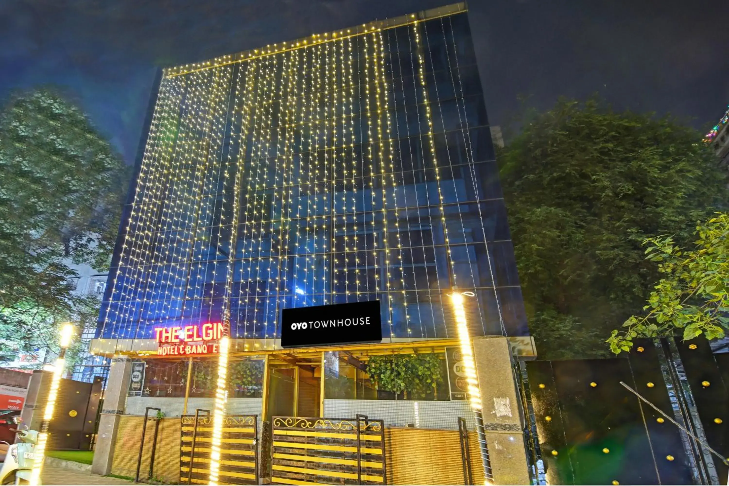 Facade/entrance in Townhouse Refresh Facade/entrance in Townhouse Refresh