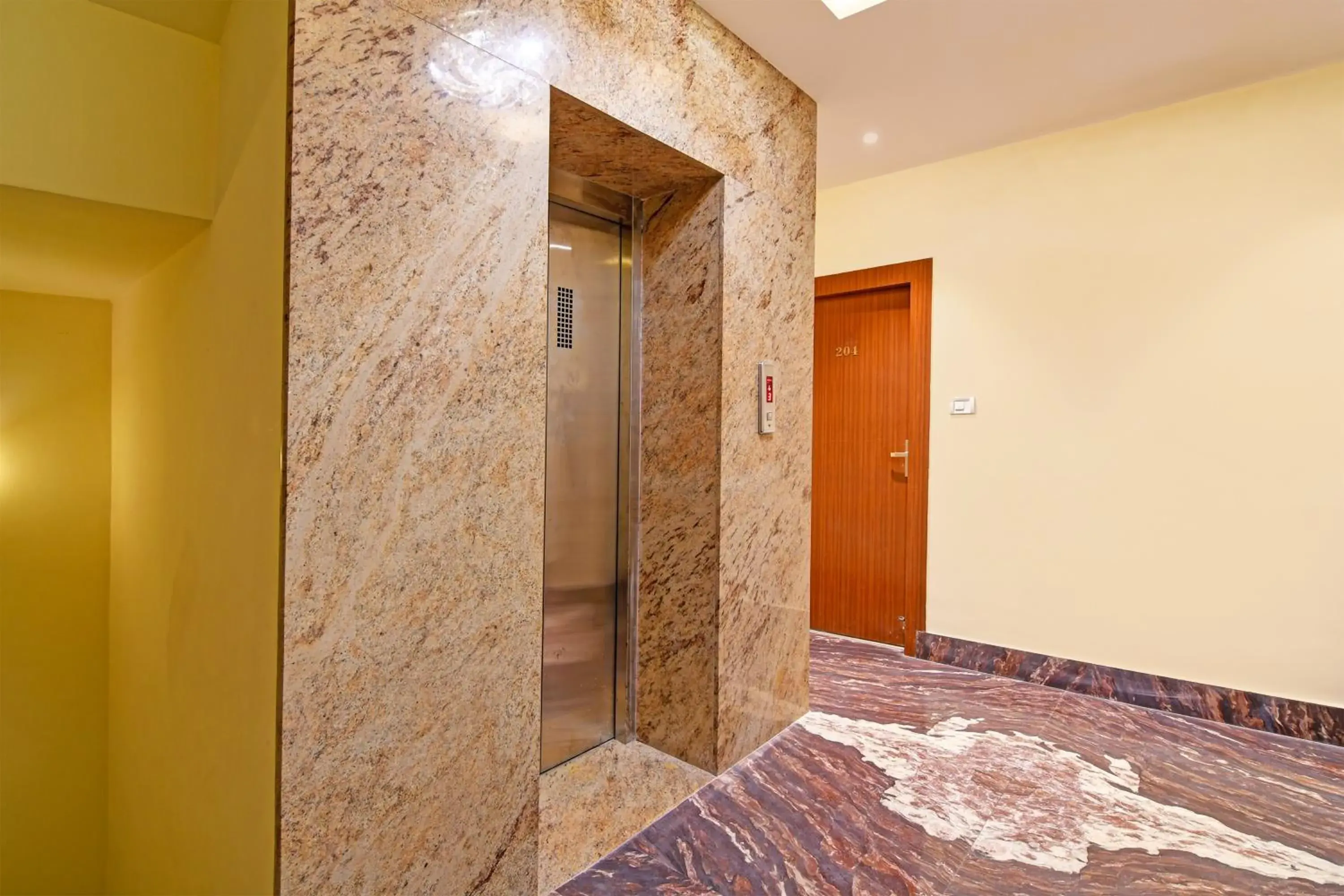 Lobby or reception in Townhouse Refresh Lobby or reception in Townhouse Refresh