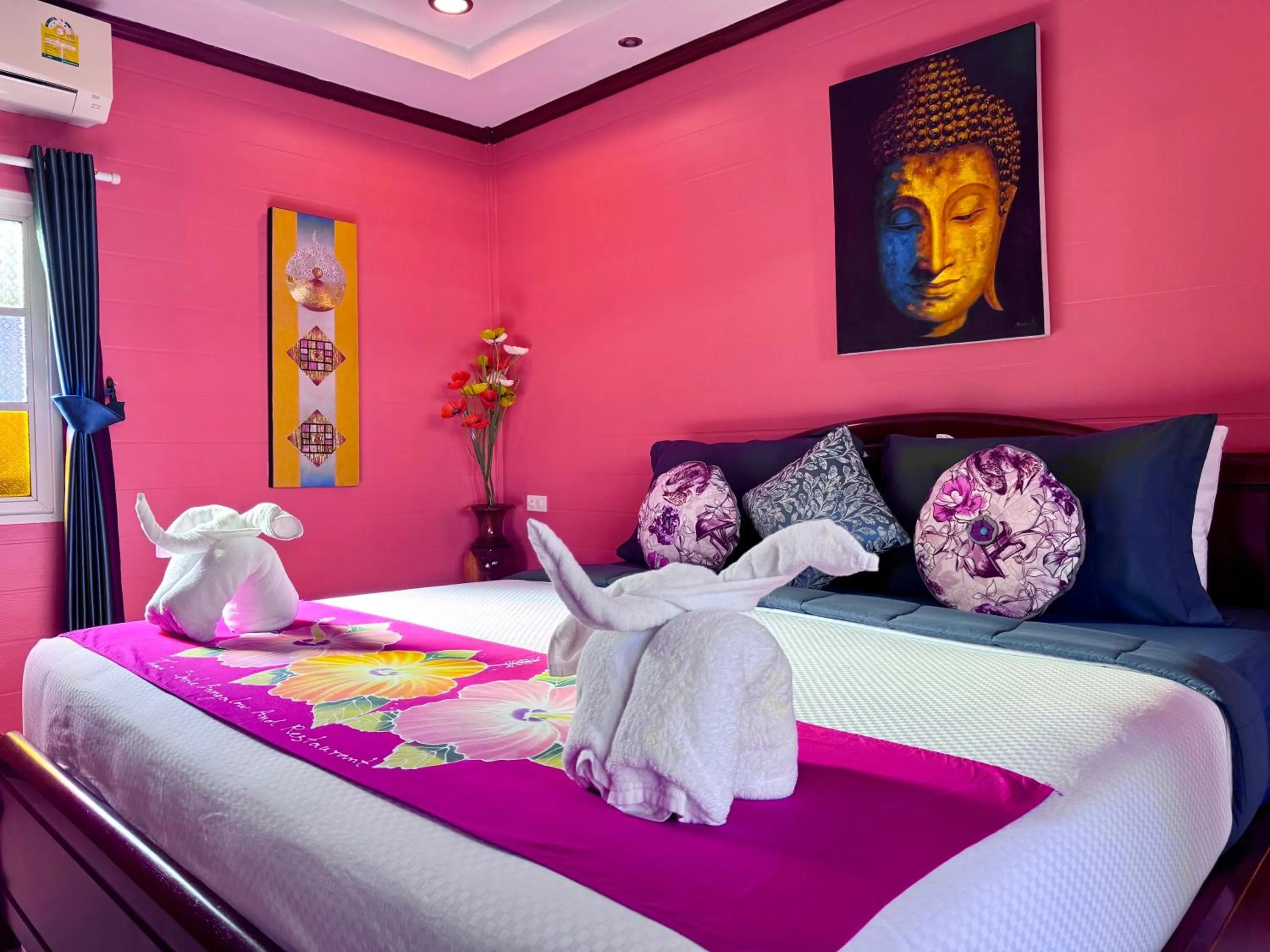 Bed in Thai Smile Bungalows