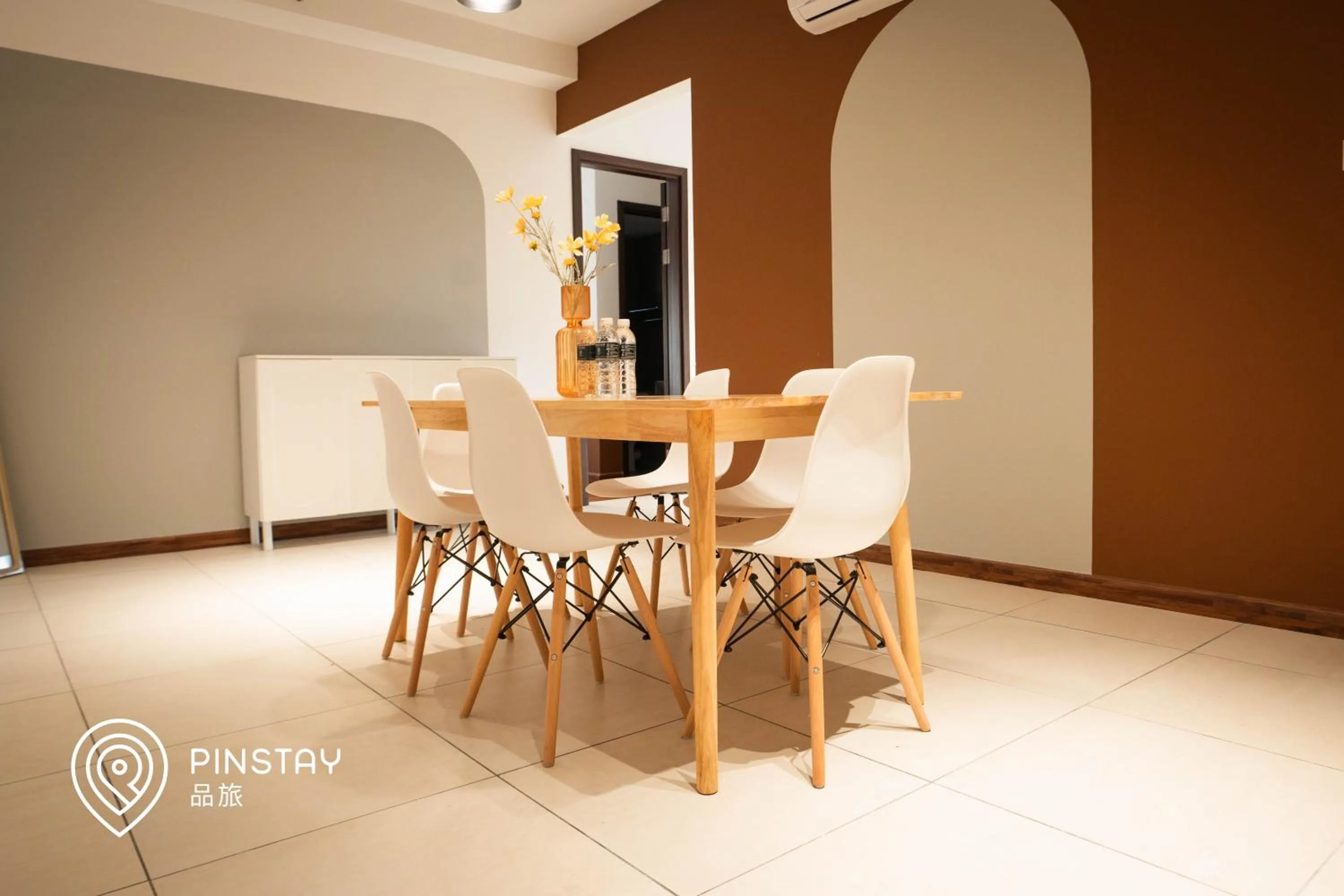Dining area in K Avenue by Pinstay