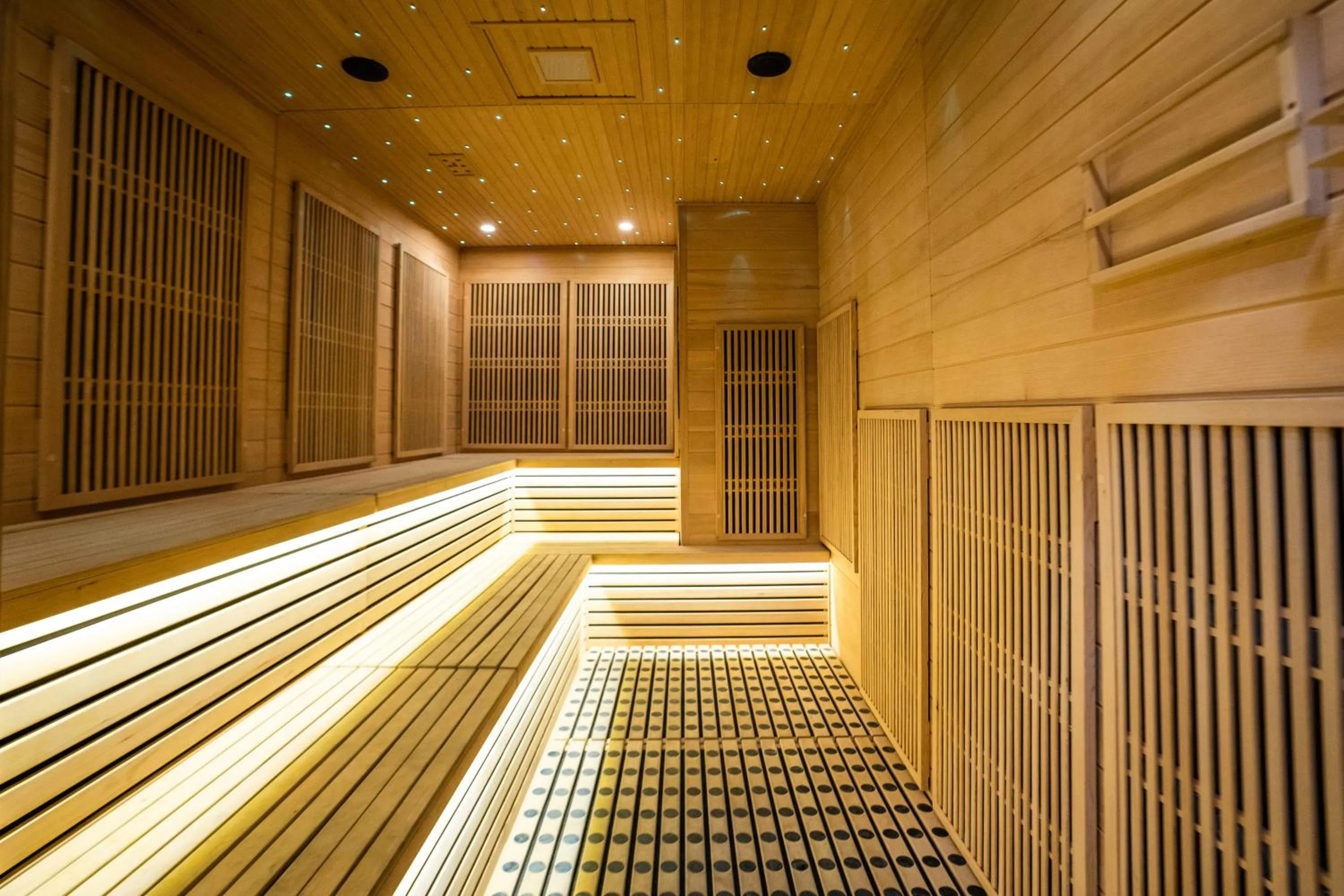 Sauna in K Avenue by Pinstay