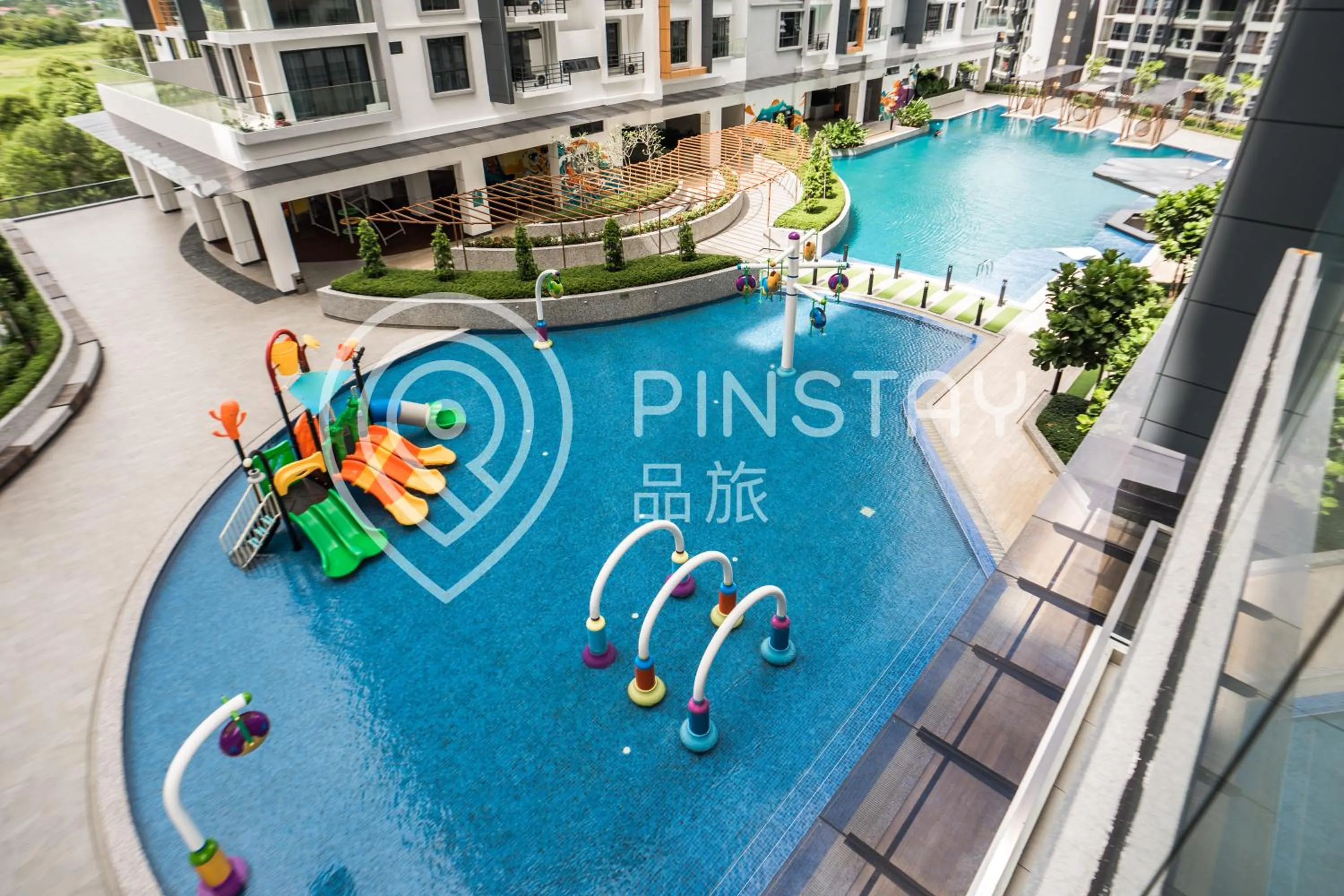 Pool view in K Avenue by Pinstay