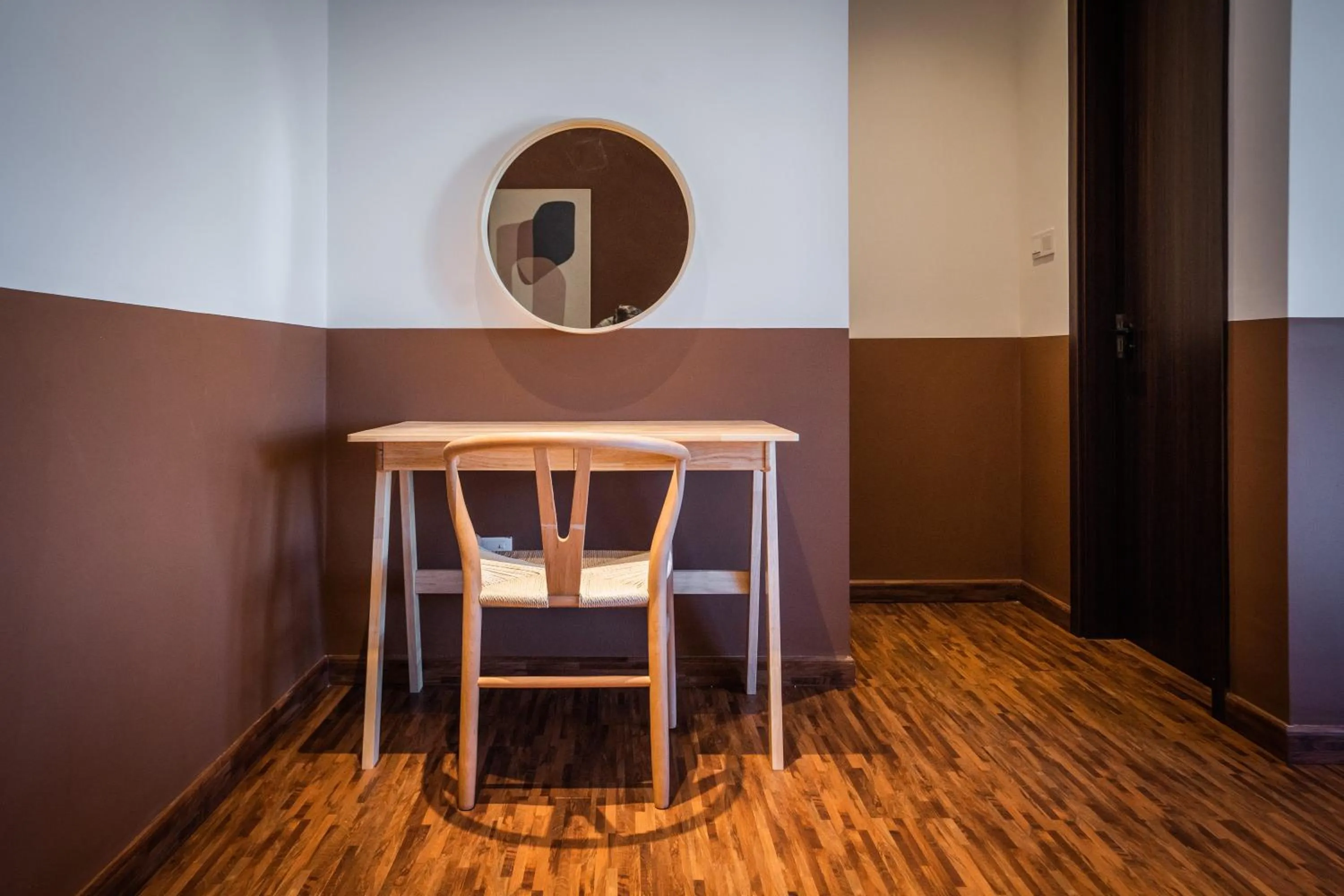 hair dresser in K Avenue by Pinstay