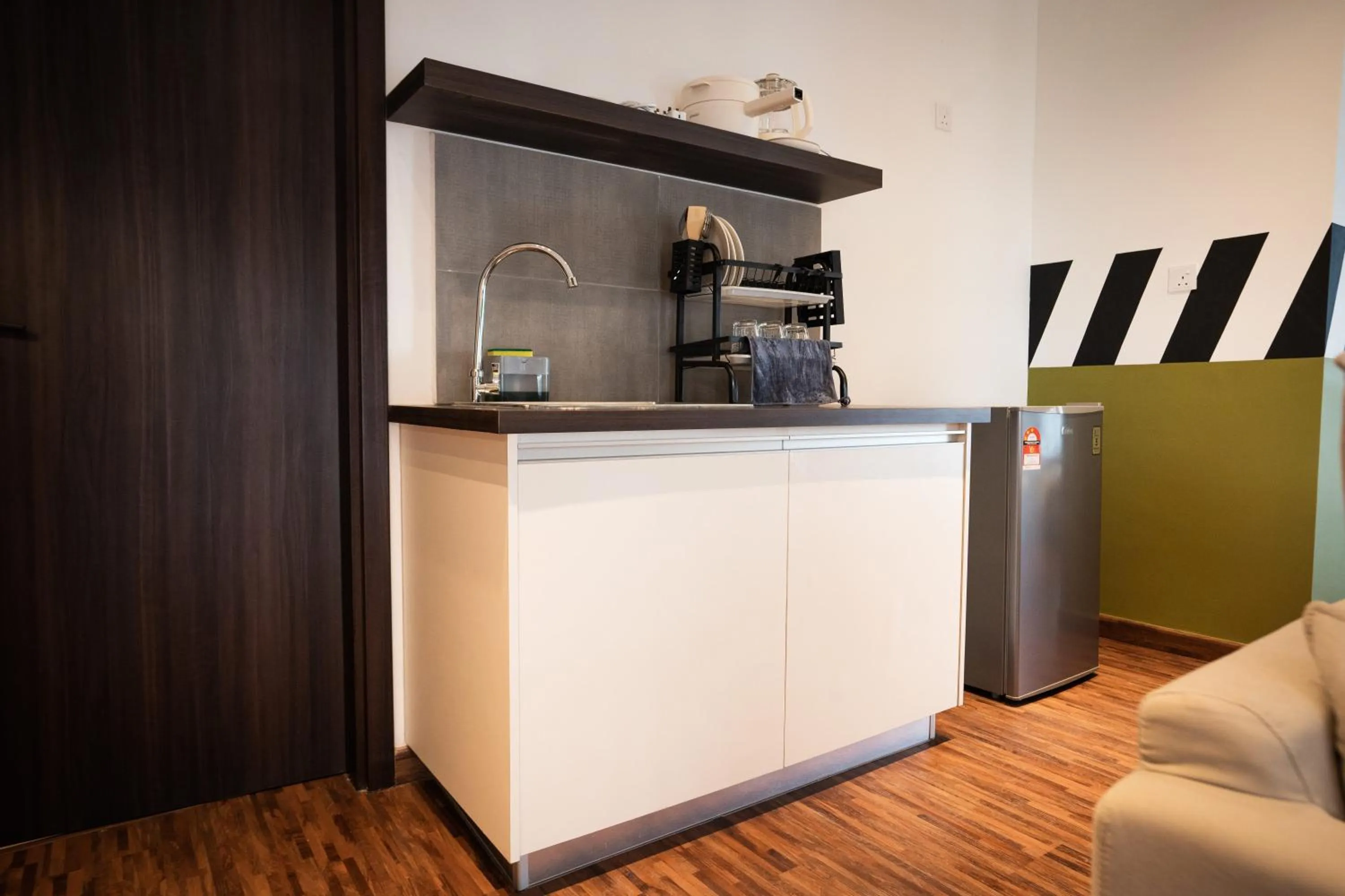 Coffee/tea facilities in K Avenue by Pinstay