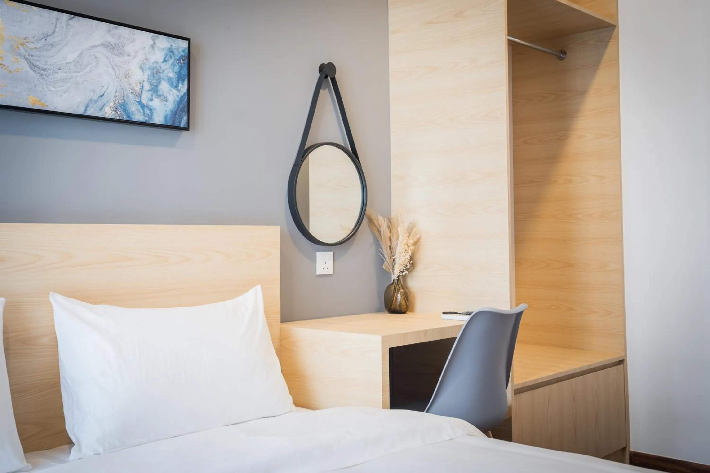 Bed in K Avenue by Pinstay