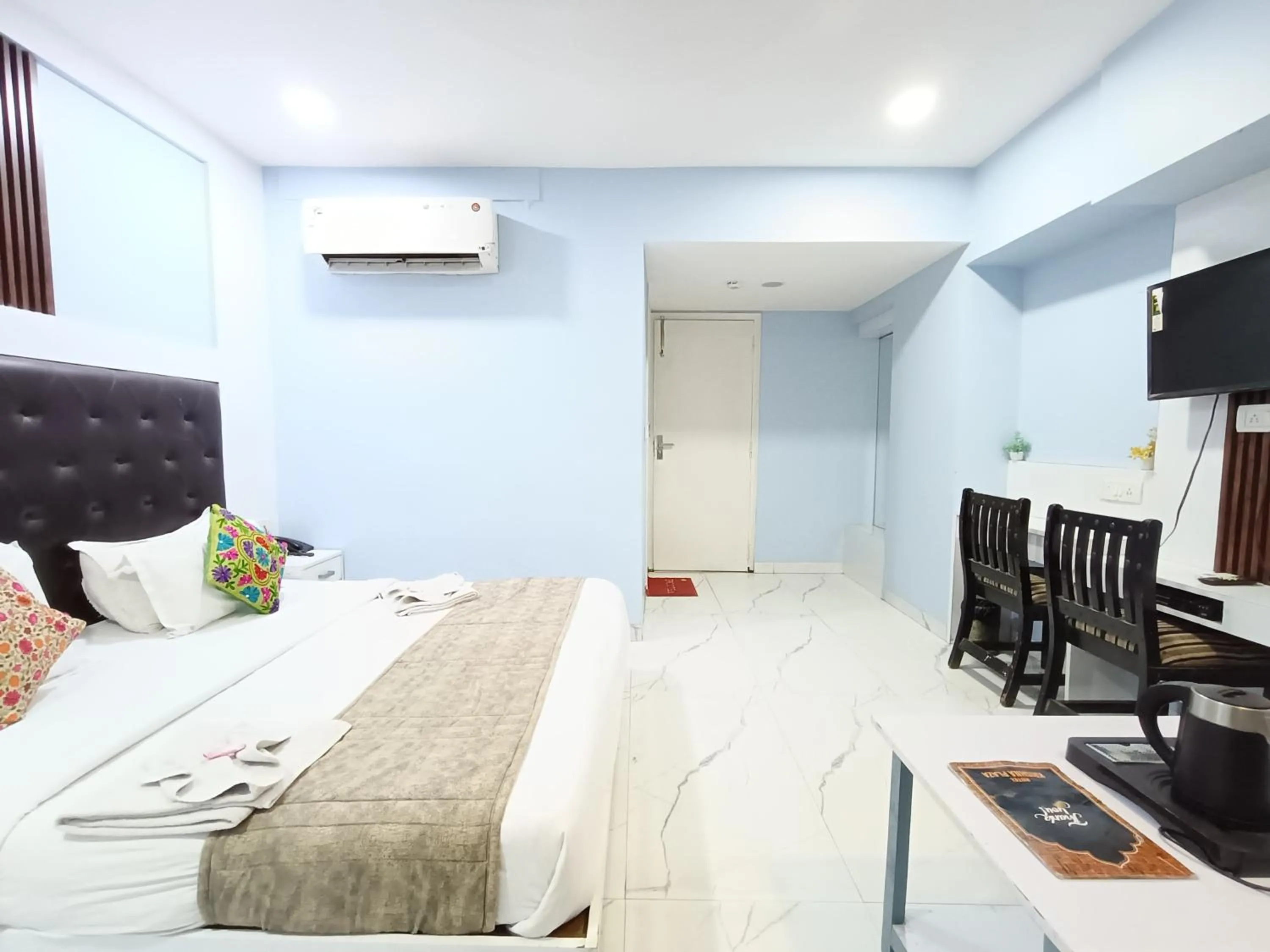 Bed in Hotel Heritage Home