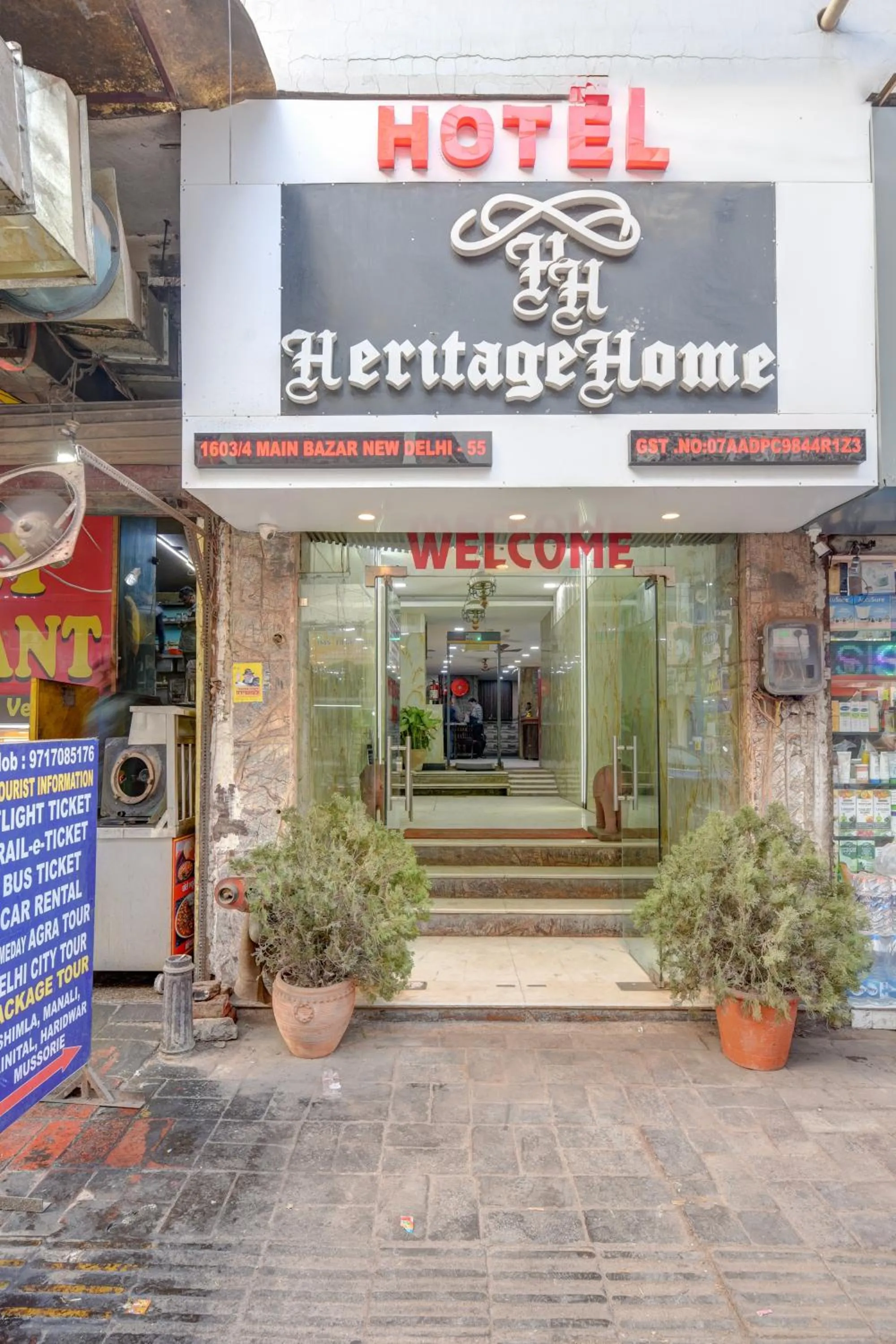 Property building in Hotel Heritage Home -3 Mins Walk from Metro And 5 Mins from Rail Station