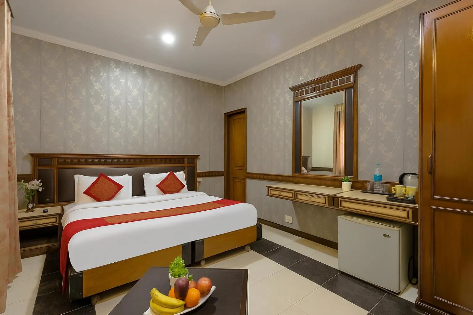 Bed in Hotel Amar Inn by Quadis - Lajpat Nagar