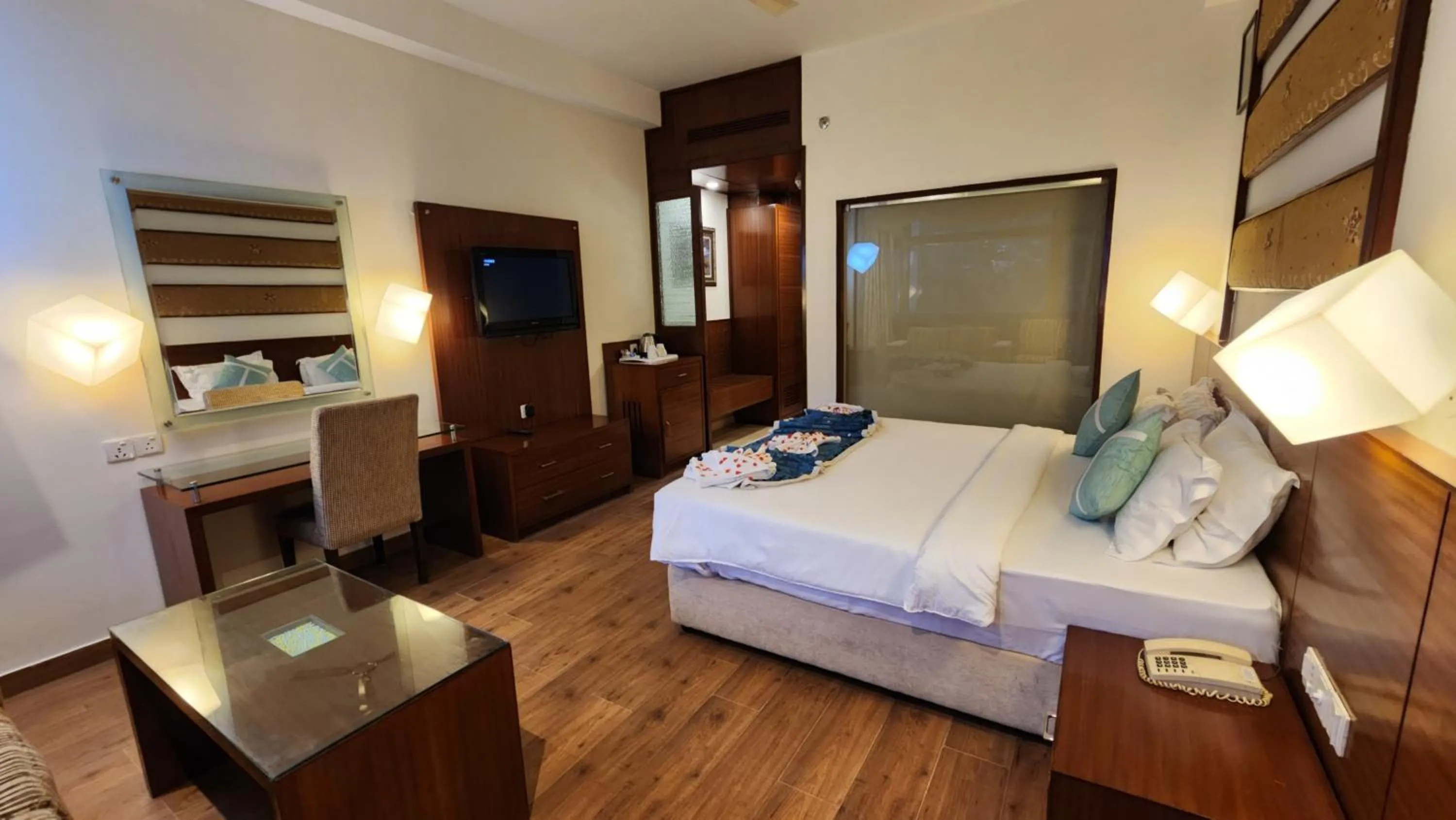 Bed in Hotel Royal Ark - Kasauli