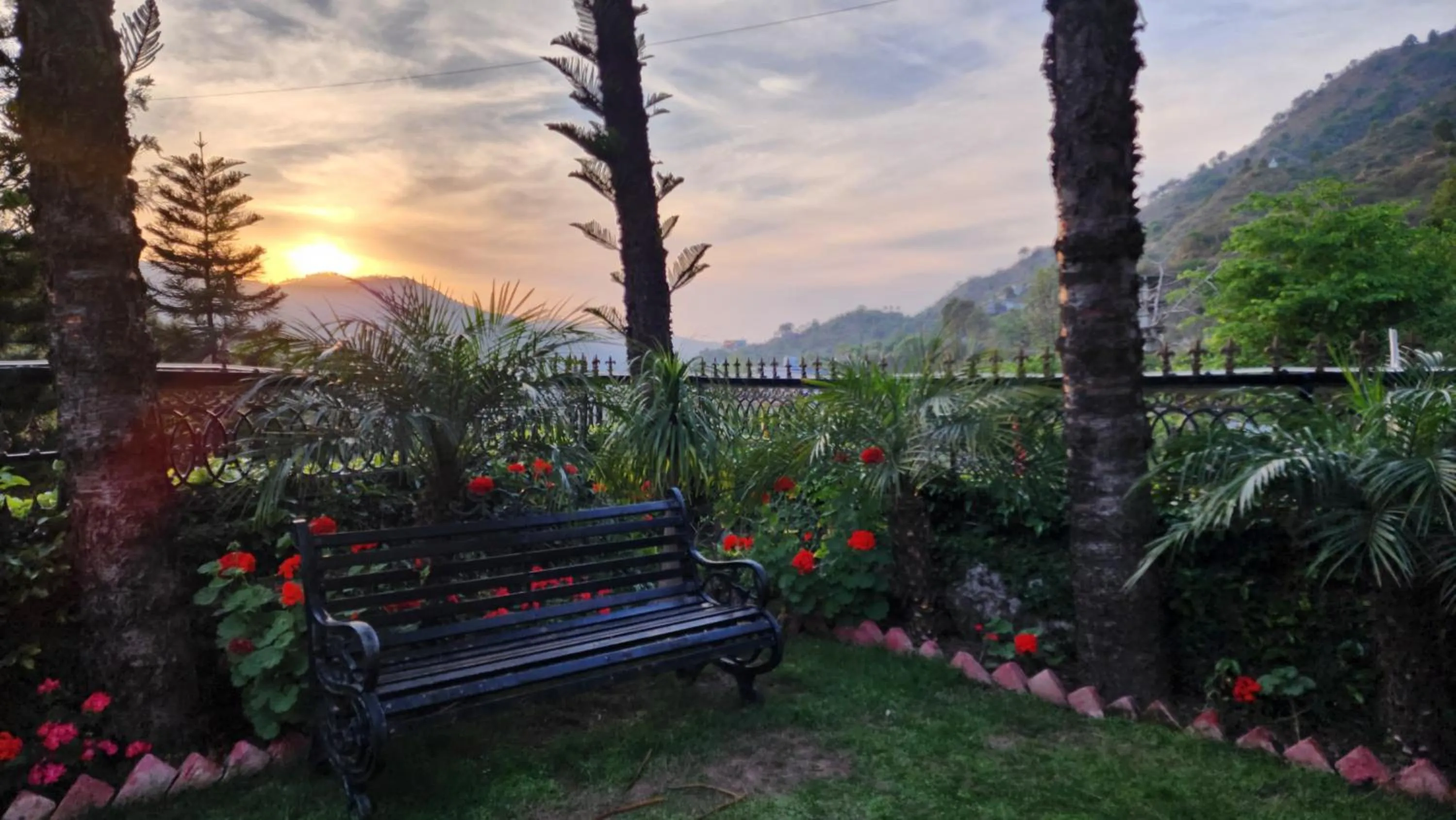 Hotel Royal Ark - Kasauli