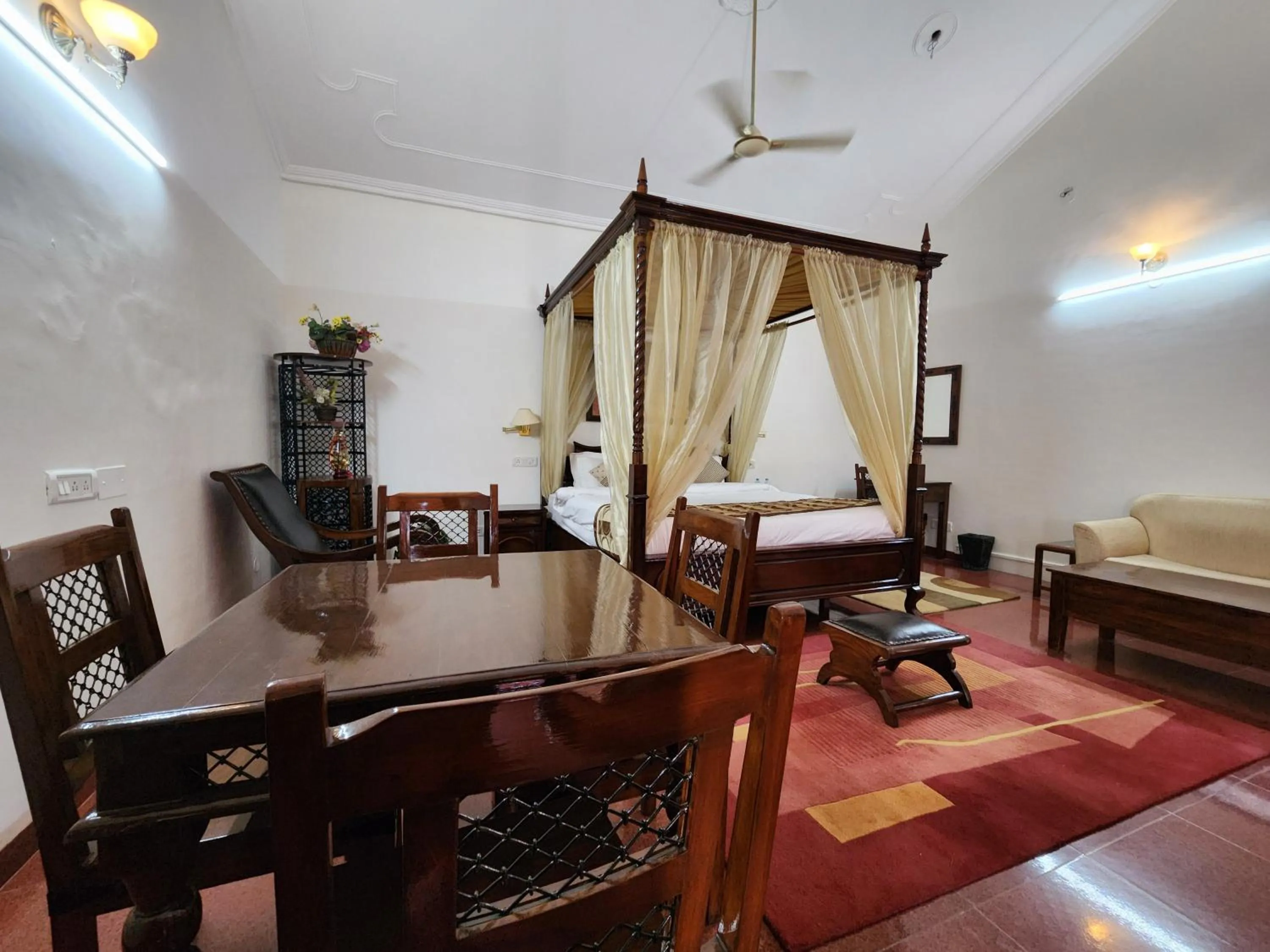 Hotel Royal Ark - Kasauli