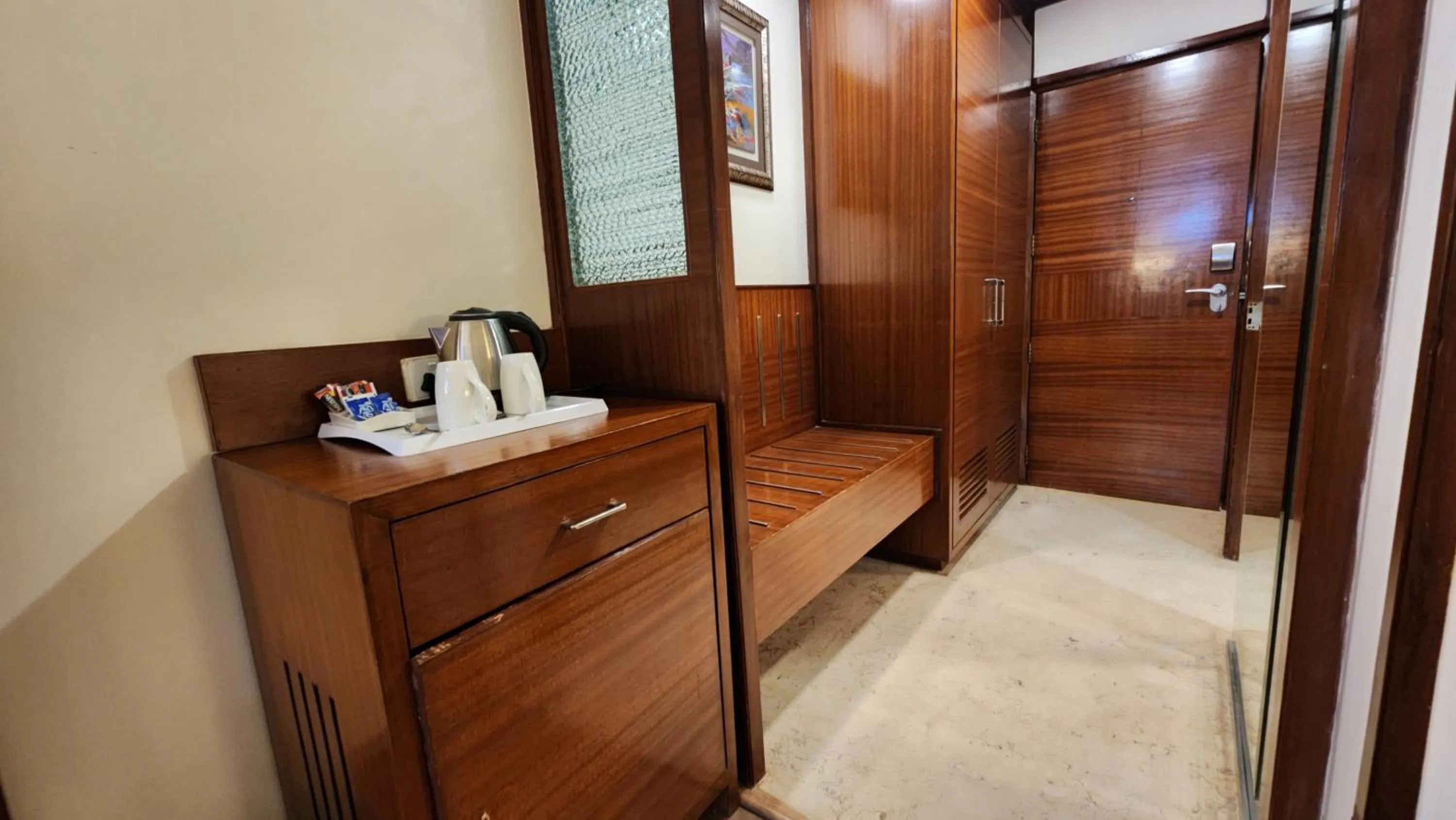 Hotel Royal Ark - Kasauli