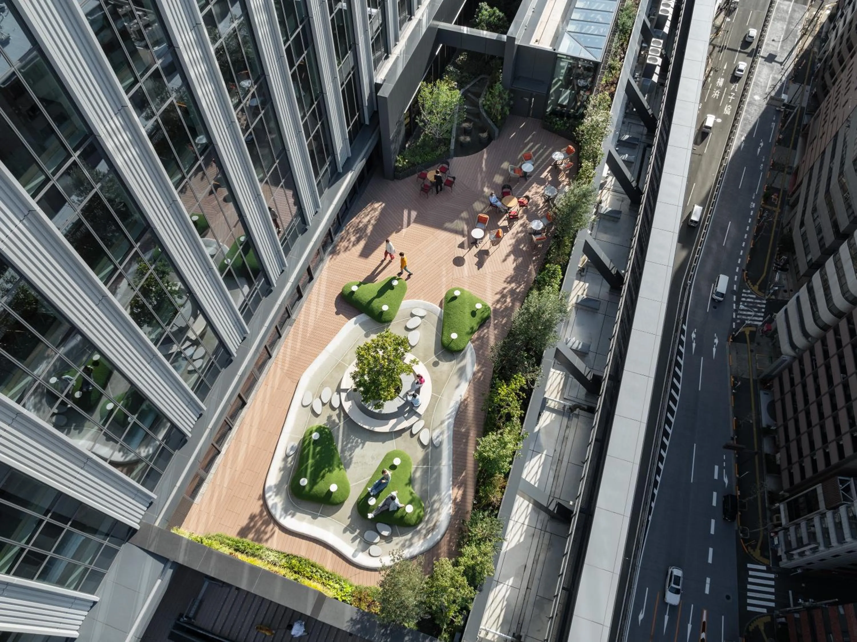 Balcony/Terrace in OMO5 Tokyo Gotanda by Hoshino Resorts